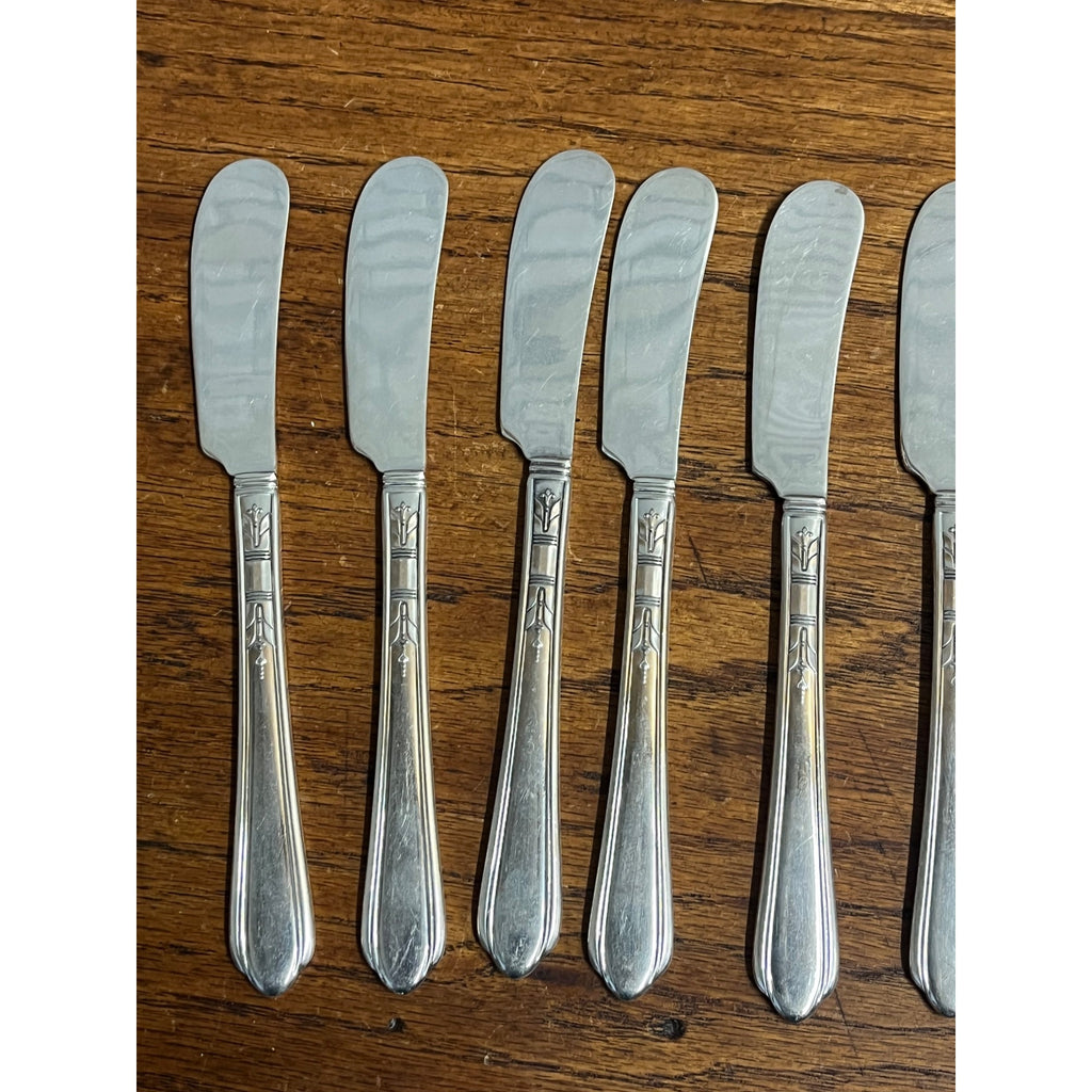 Lot (8) Knives "June Nursery" 1932 Tudor Plate Oneida Community Silverplate 6.5"