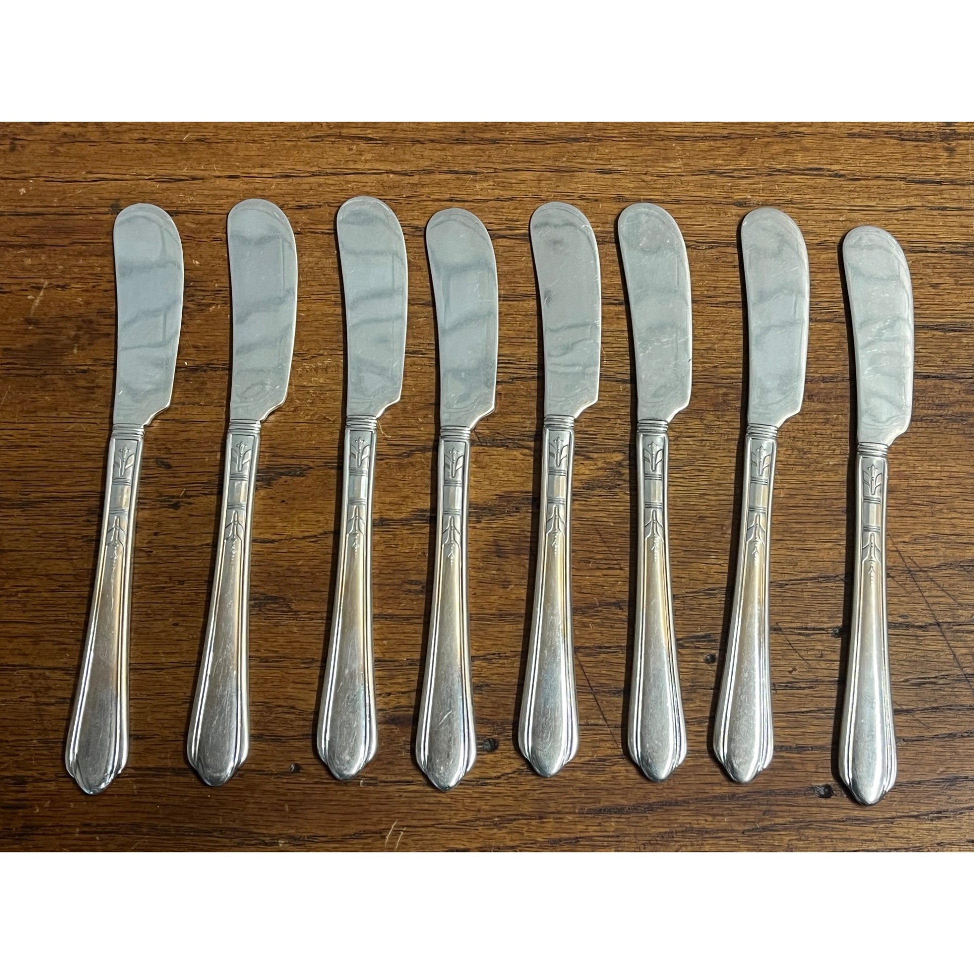 Lot (8) Knives "June Nursery" 1932 Tudor Plate Oneida Community Silverplate 6.5"
