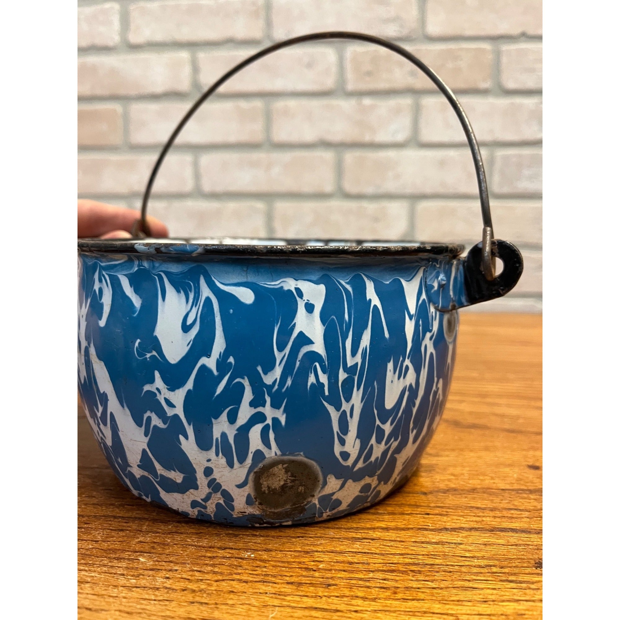 Antique Primitive Blue & White Swirl Enamelware 7" Pot Bail Handle Farmhouse Kitchen Decor