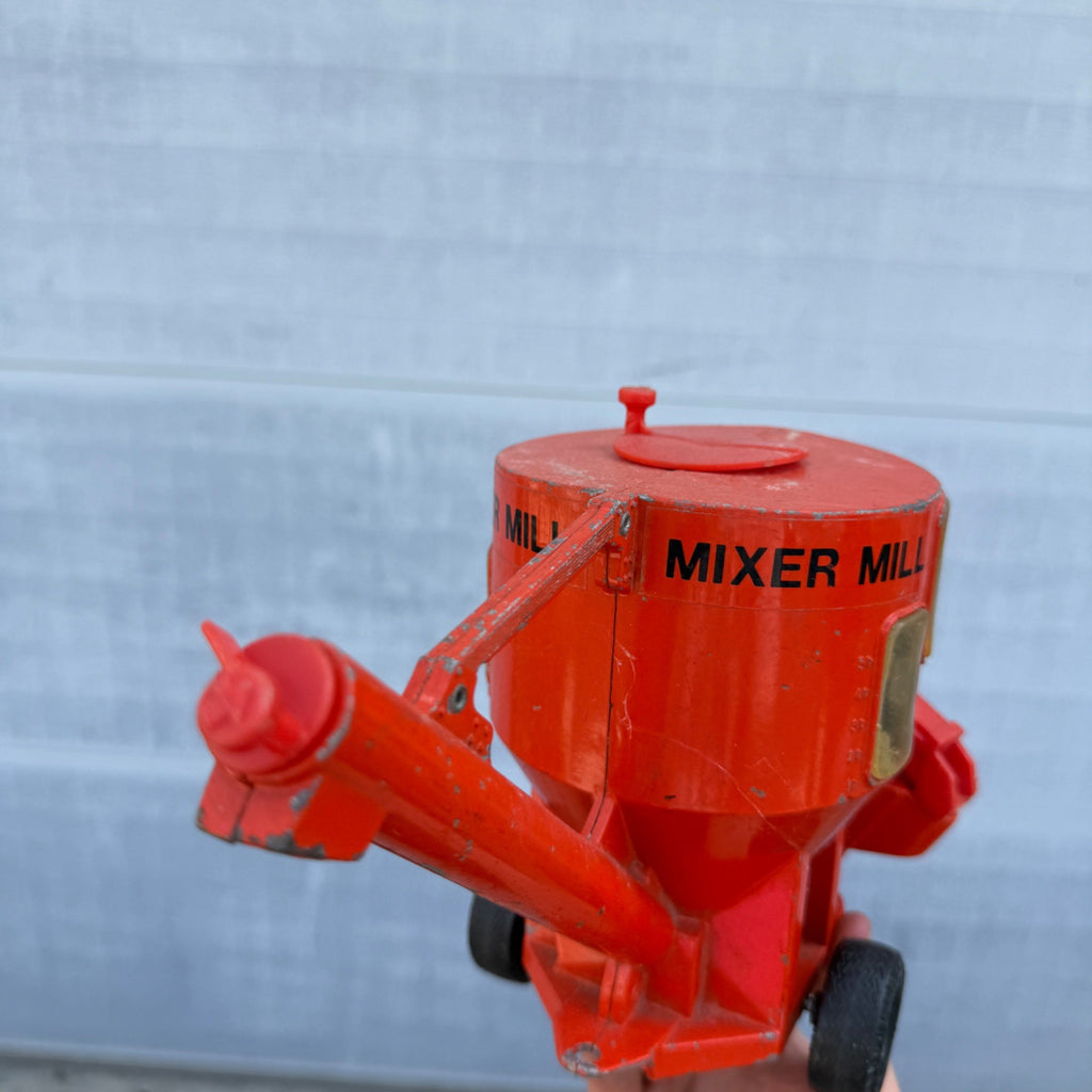 Vintage Ertl Allis-Chalmers Mixer Mill Diecast 1/16 Scale USA Orange