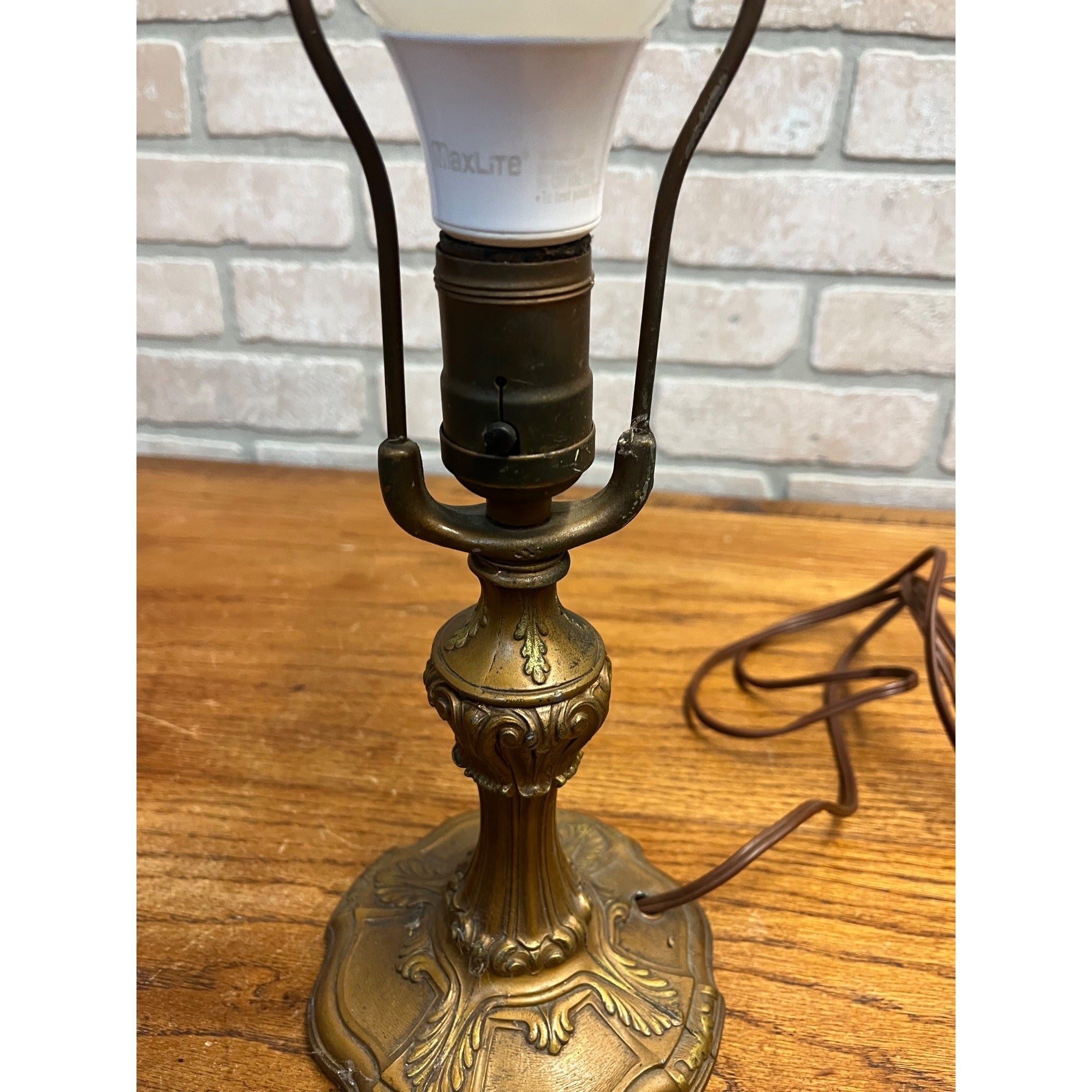 Antique Victorian 1930s Bronze Cast Spelter Ornate Table Lamp - No Shade - Works