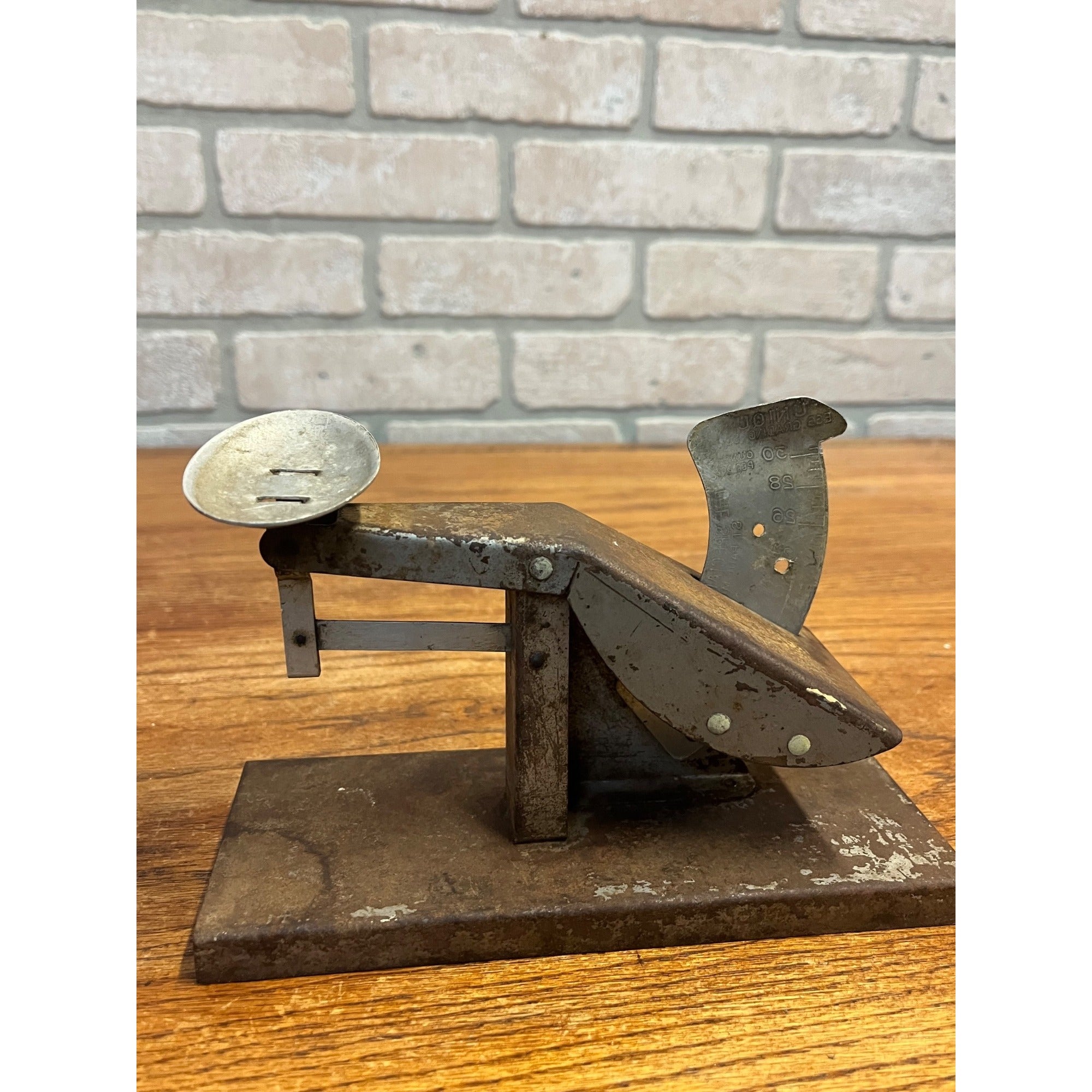 Vintage Unique Specialty Mfg Egg Grading Scale Paul MN Farmhouse Kitchen Primitive Decor