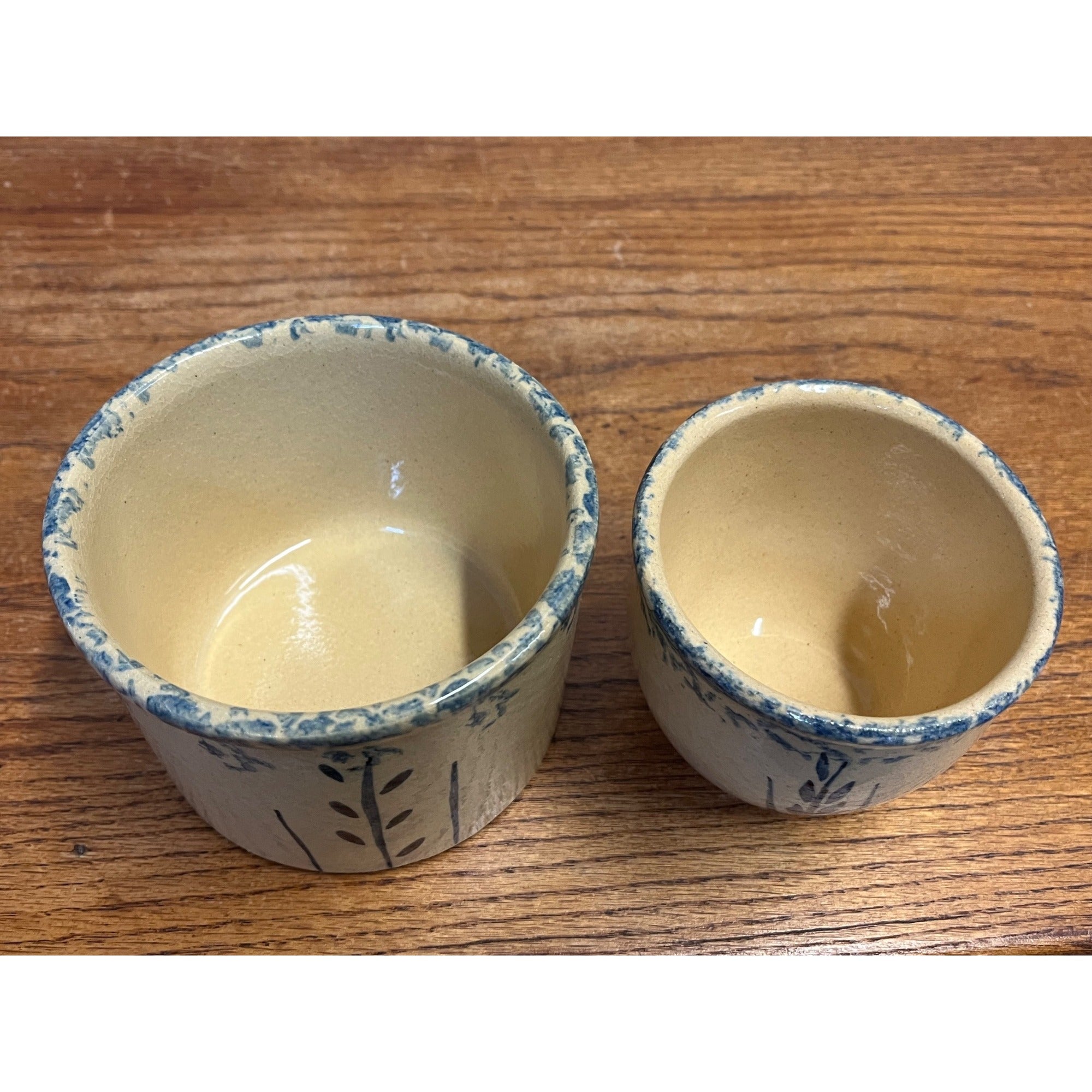 Vintage Robinson Ransbottom Pottery Small Glazed Stoneware Crock Dish Set Blue Sponge Wheat