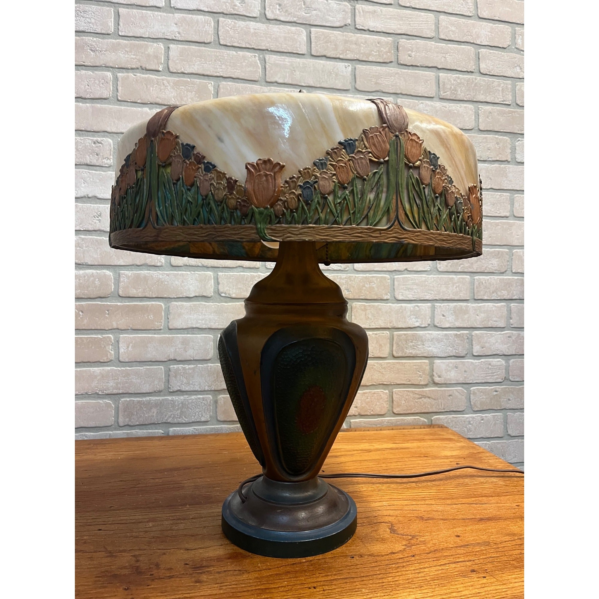 Antique Art Nouveau Tulip 6-Panel Slag Glass Table Lamp Miller Hubbard Era