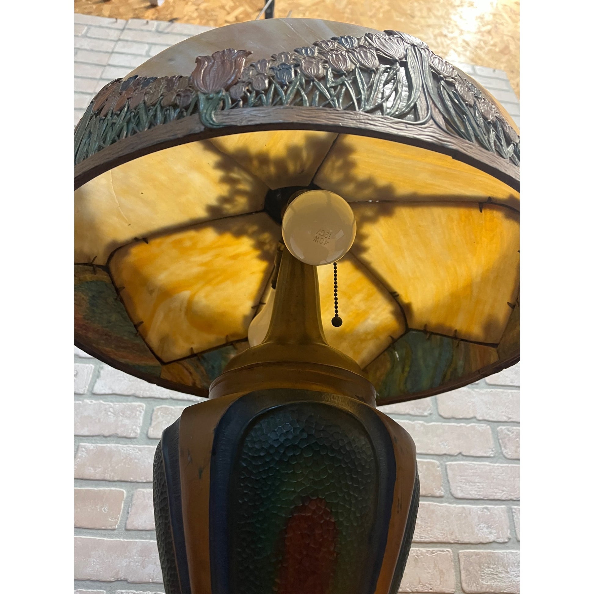 Antique Art Nouveau Tulip 6-Panel Slag Glass Table Lamp Miller Hubbard Era