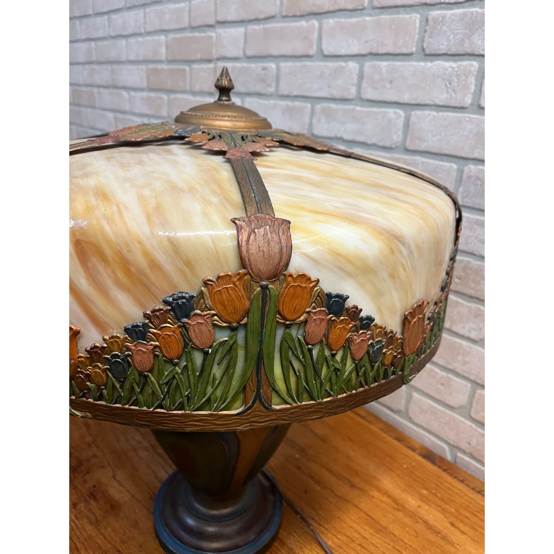 Antique Art Nouveau Tulip 6-Panel Slag Glass Table Lamp Miller Hubbard Era