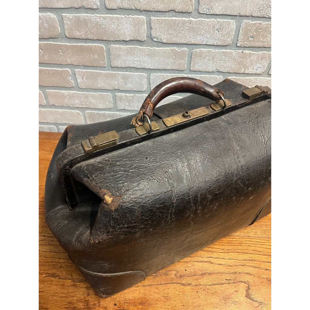 Antique Early 1900s Doctor Bag Medicine Bag Black Leather No Key - Distressed