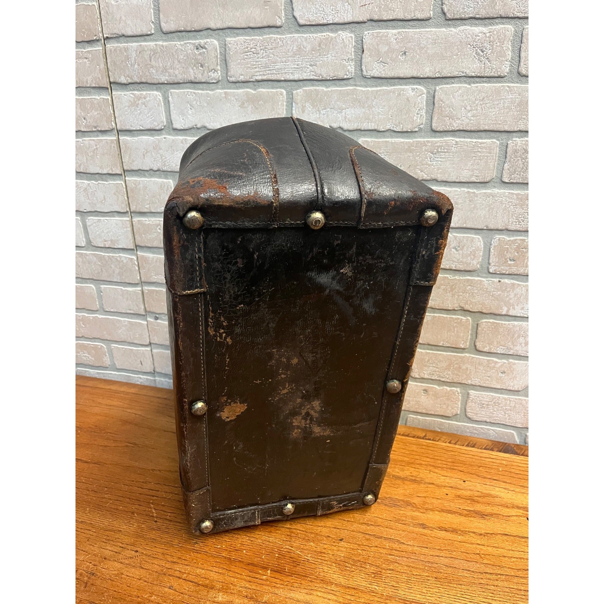 Antique Early 1900s Doctor Bag Medicine Bag Black Leather No Key - Distressed