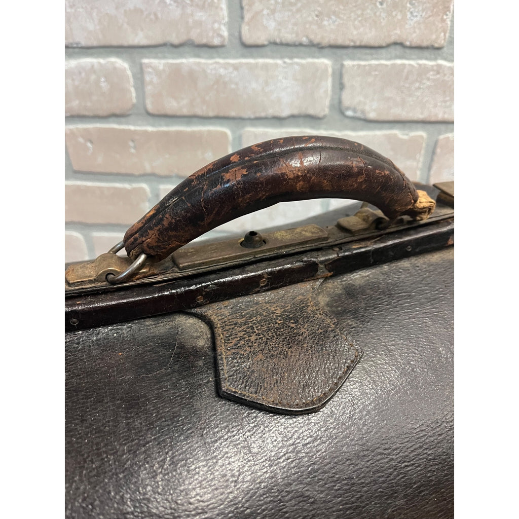 Antique Early 1900s Doctor Bag Medicine Bag Black Leather No Key - Distressed