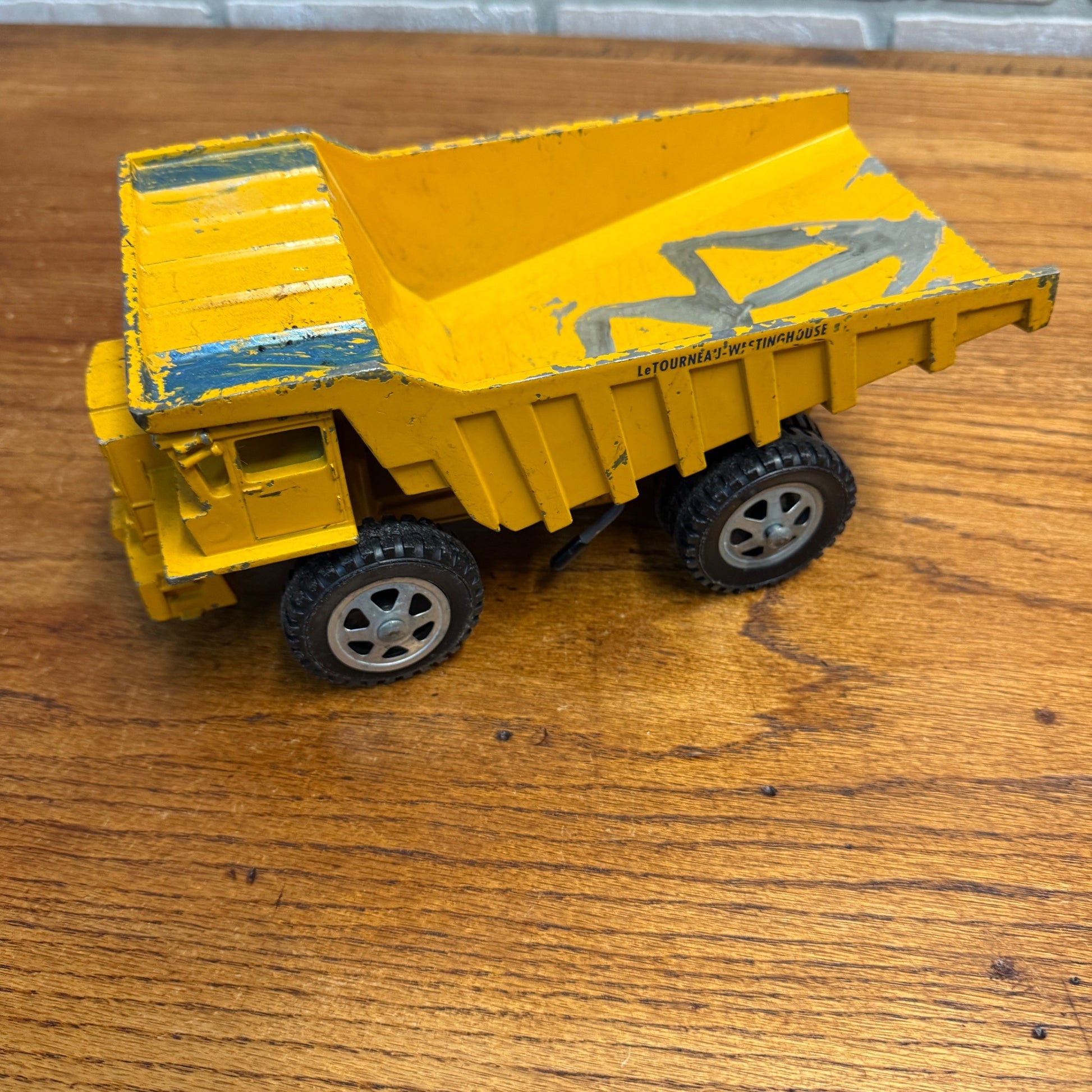 Ertl LeTourneau - Westinghouse Off Road Dump Truck As Is