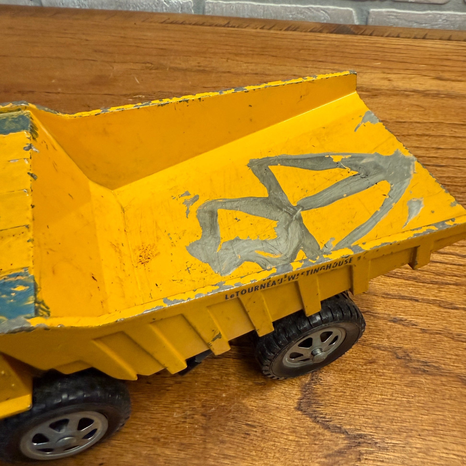 Ertl LeTourneau - Westinghouse Off Road Dump Truck As Is