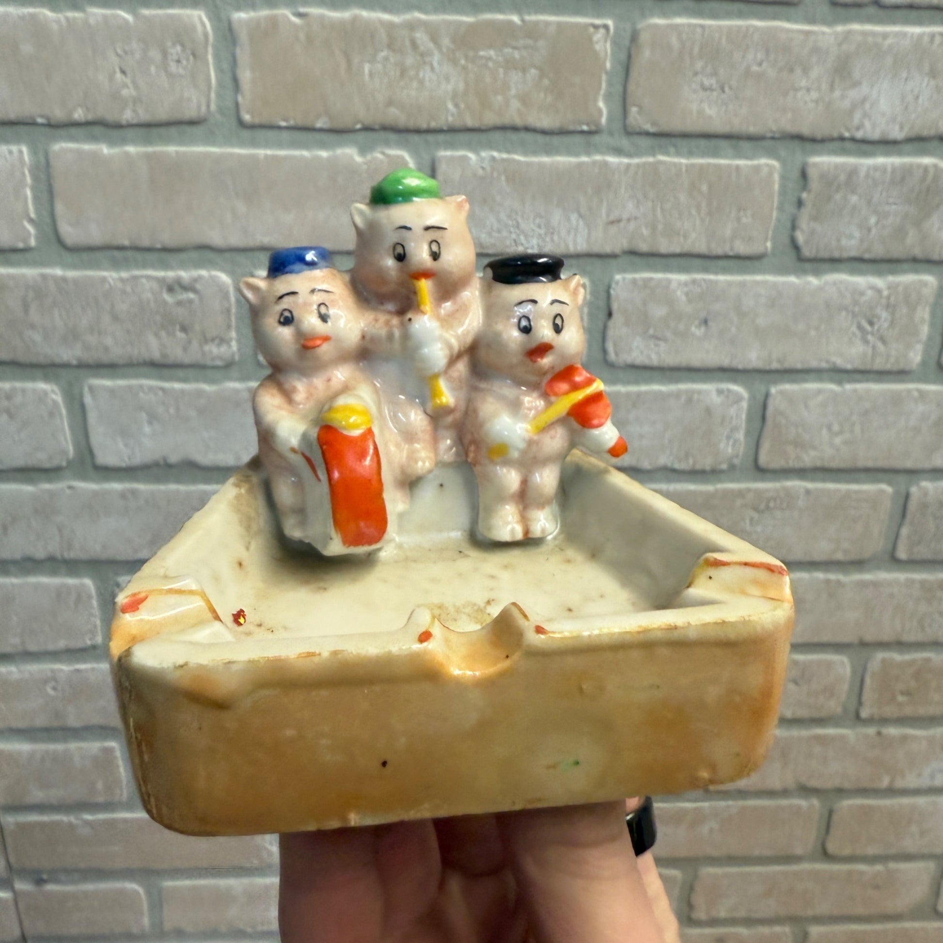 Vintage 3 Little Pigs Band Ashtray Made in Japan  Lusterware
