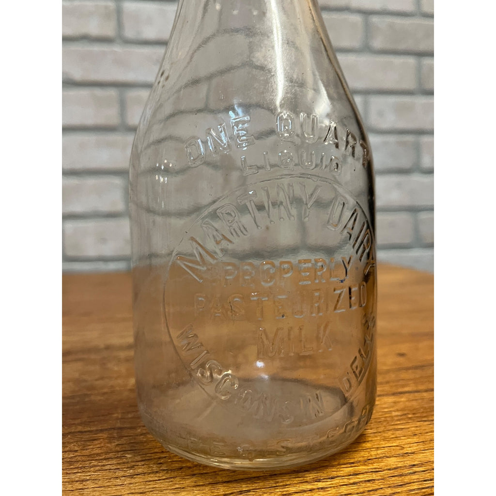 Vintage Martiny Dairy Glass Milk Bottle Wisconsin Dells Embossed One Quart