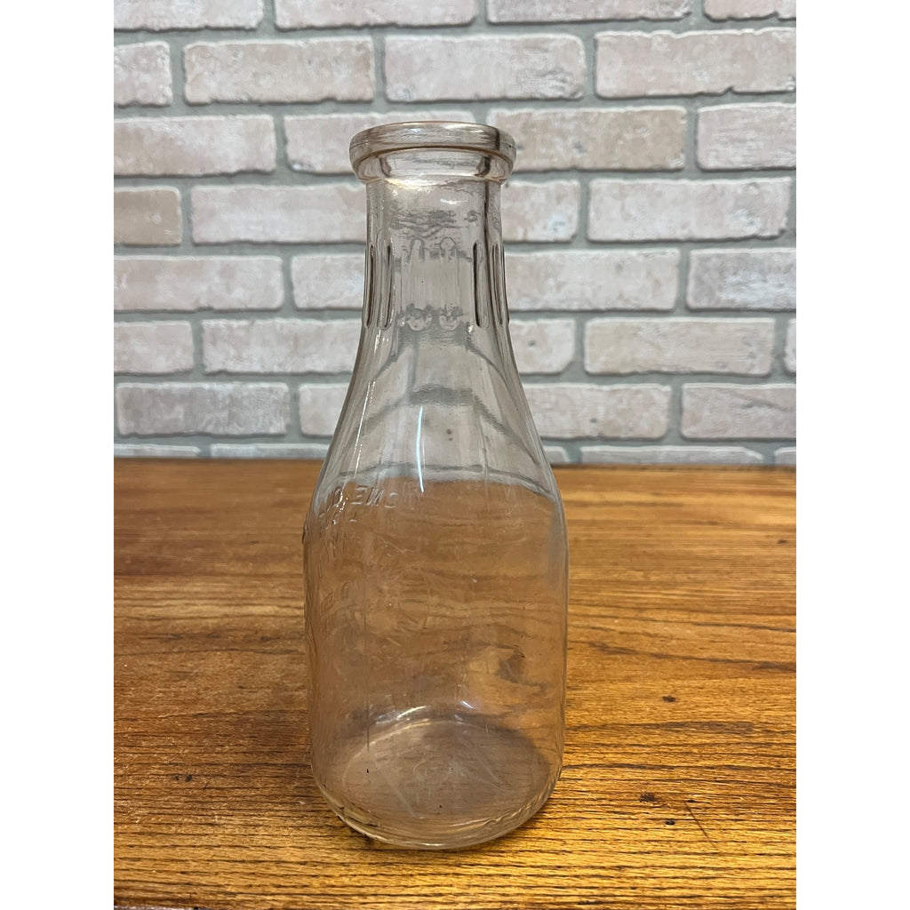 Vintage Martiny Dairy Glass Milk Bottle Wisconsin Dells Embossed One Quart