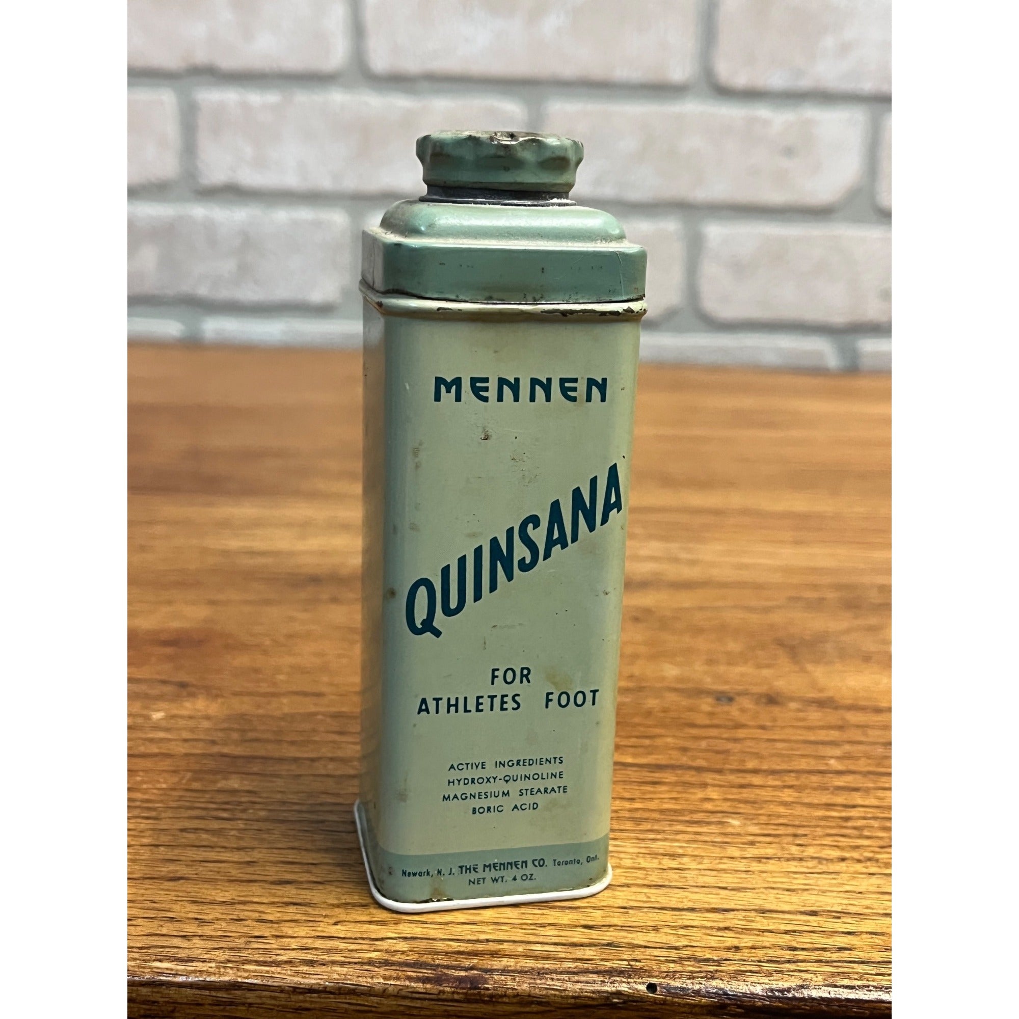 Vintage 1940s Mennen Quinsana Talc Tin w/ Contents Medicine Apothecary Pharmacy