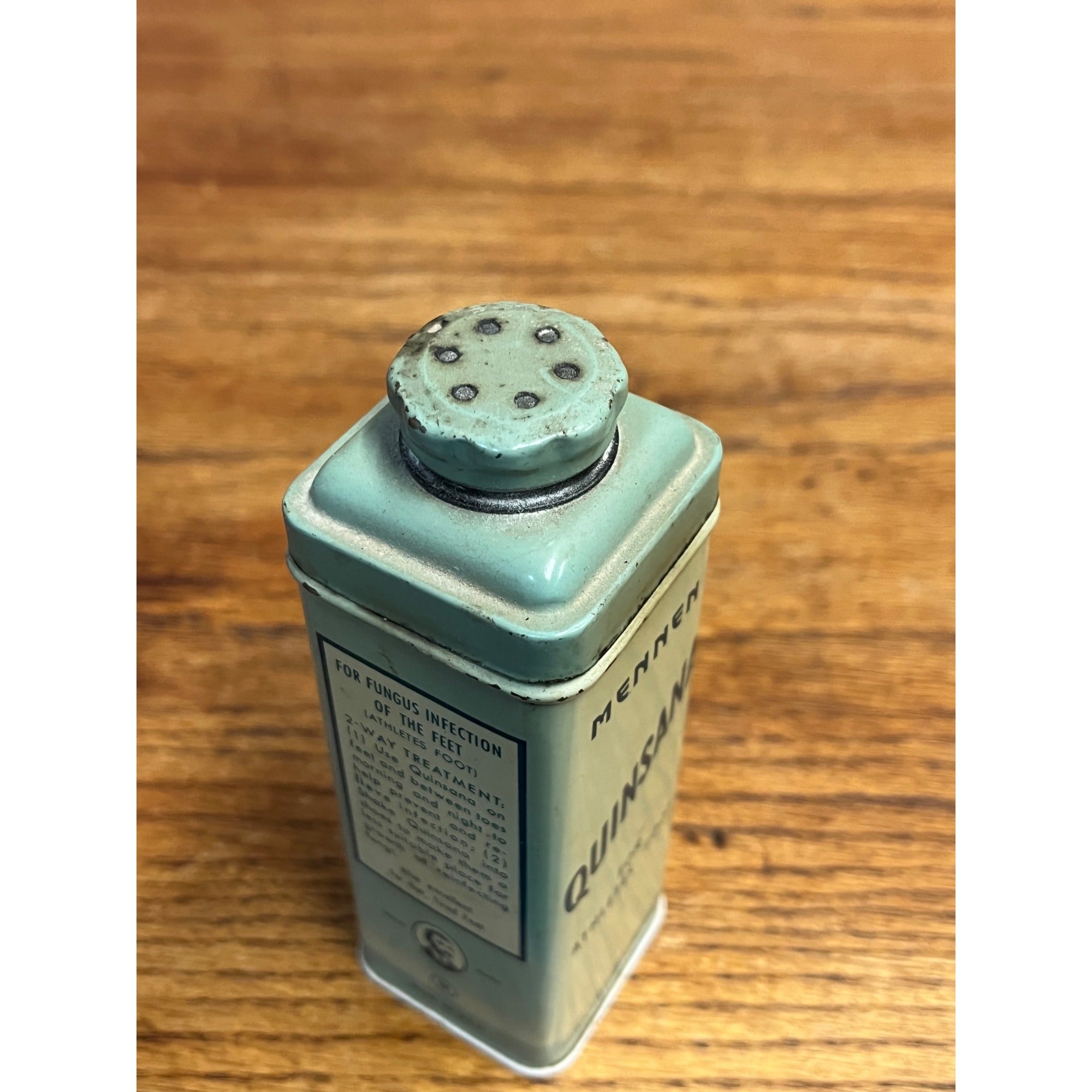Vintage 1940s Mennen Quinsana Talc Tin w/ Contents Medicine Apothecary Pharmacy