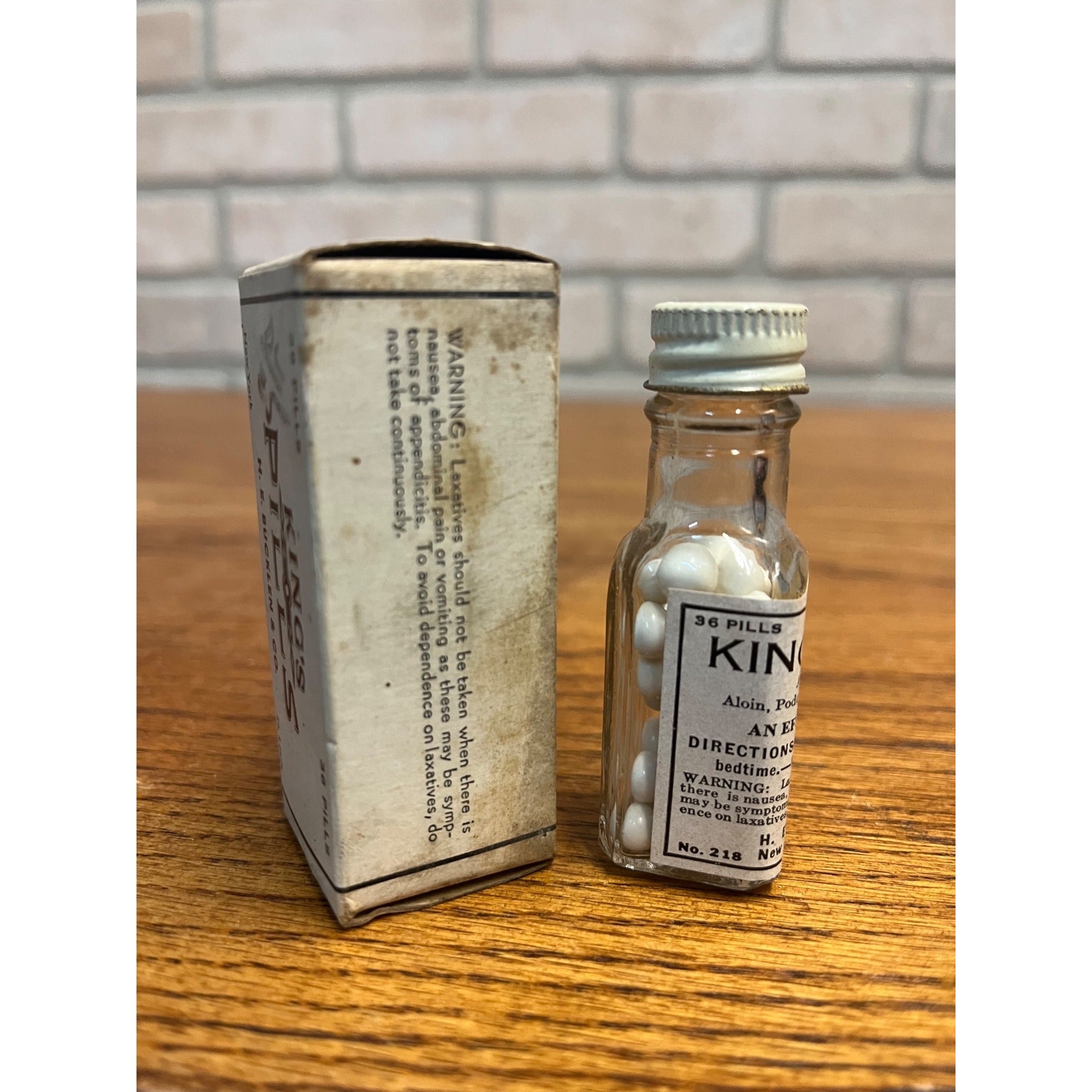 Vintage King's Pills Laxative H. E. Bucklen & Co. Advertising Box & Bottle