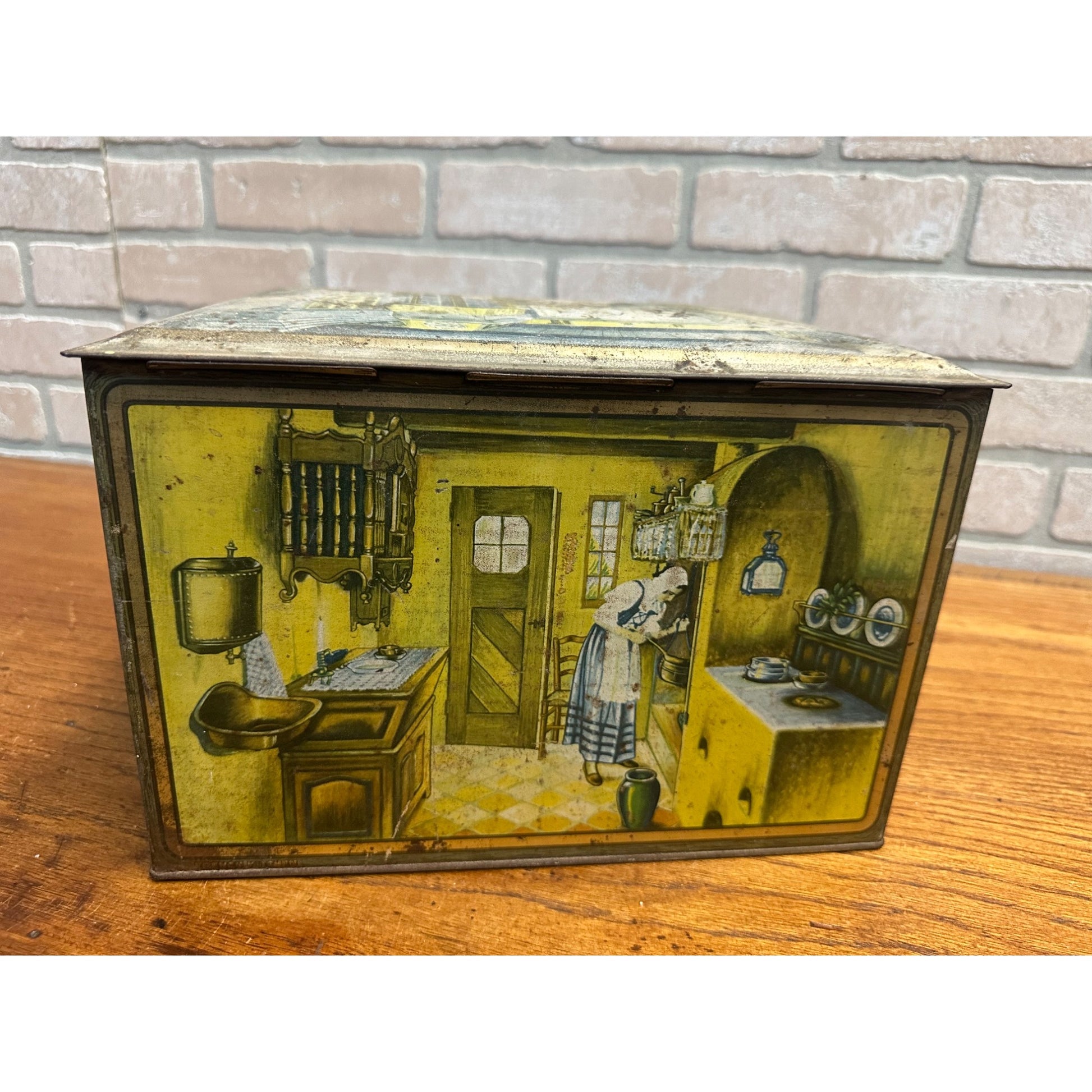 Vintage Canco Tin Biscuit Cookie Box Treasure Chest Early Settler Scenes