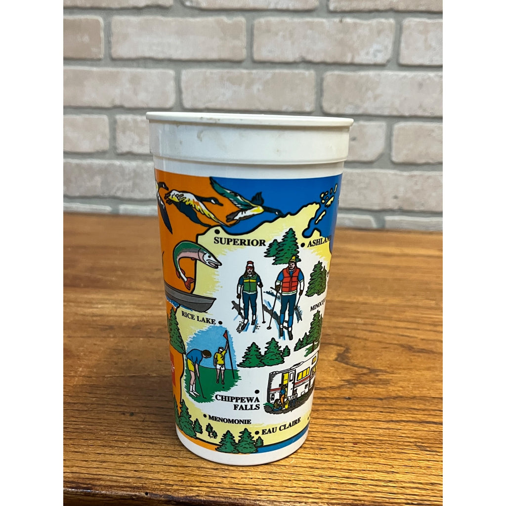 Vintage 1980s Coca Cola Wisconsin 4-Season Vactionland Souvenir Plastic Cup