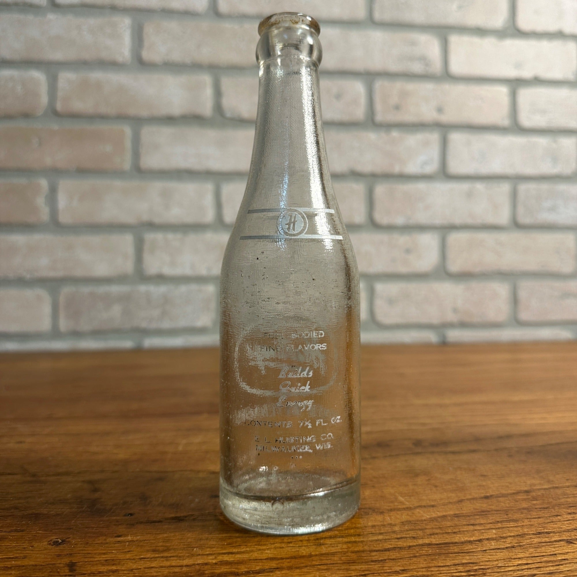 Vintage 1960s Hustings Finer Beverages Milwaukee Wisconsin ACL Soda Bottle