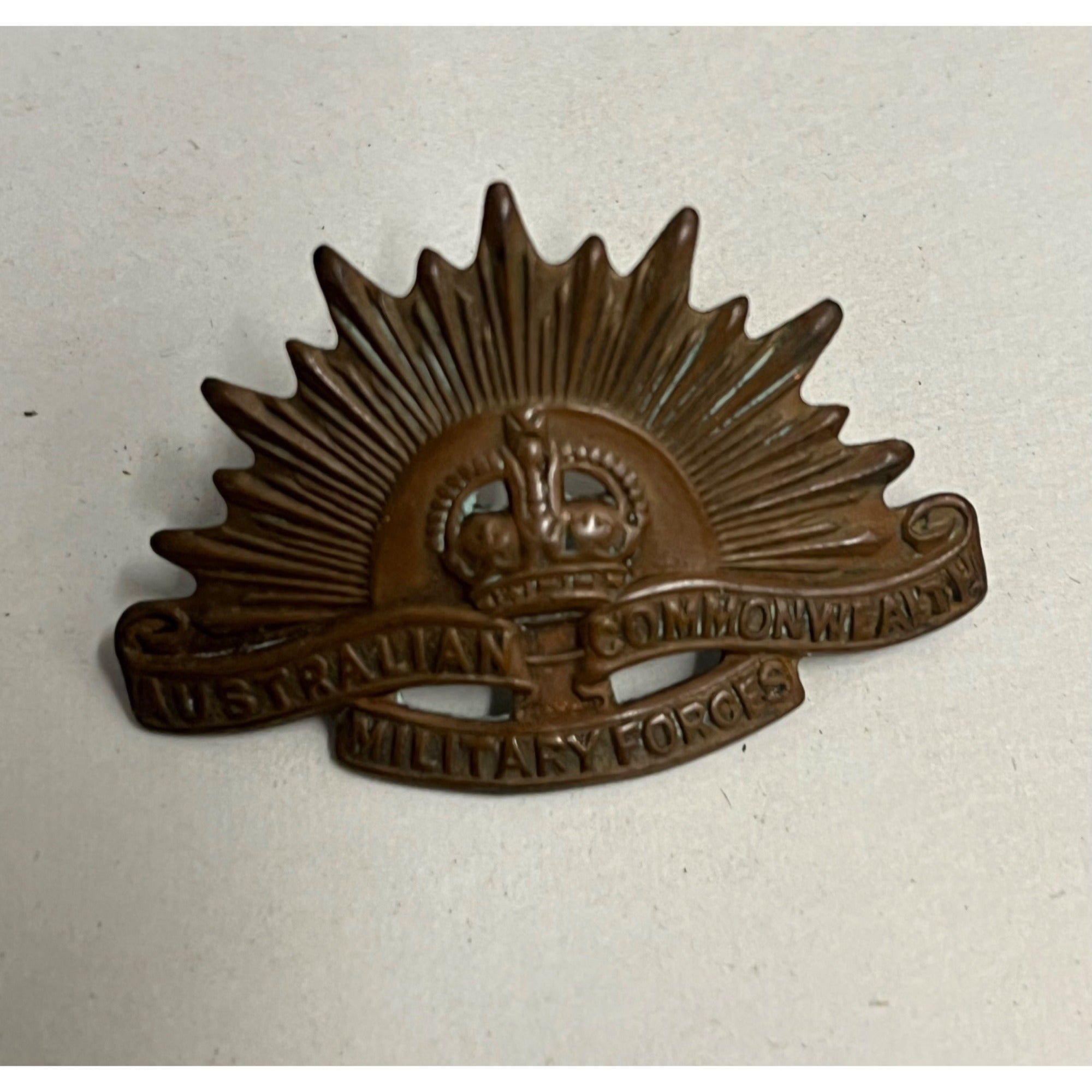 Vintage WW1 WW2 Australian Commonwealth Military Forces + RAEME Hat Pins Badges