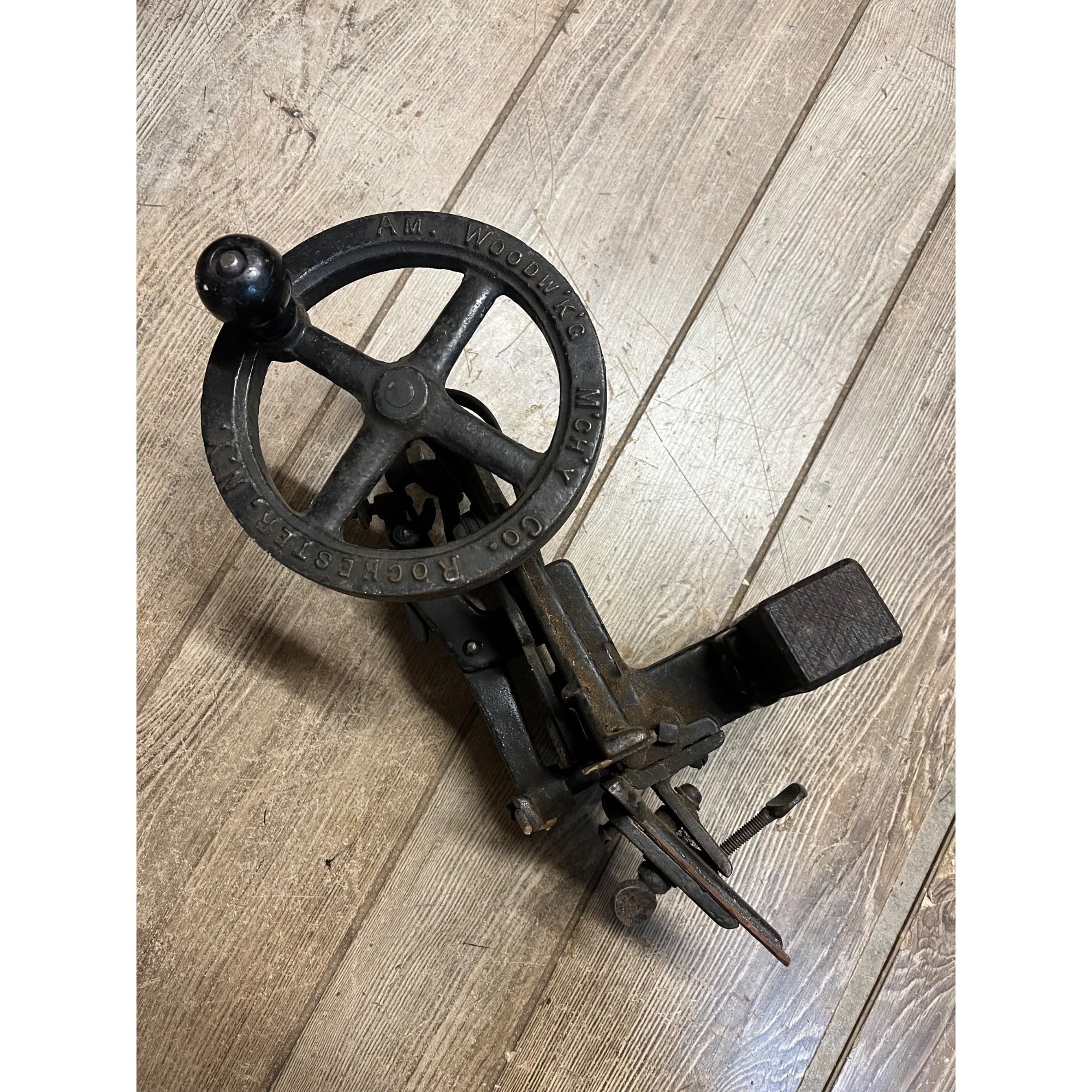 Antique American No. 1 Band Saw Blade Tooth Setter Hand Crank Tool