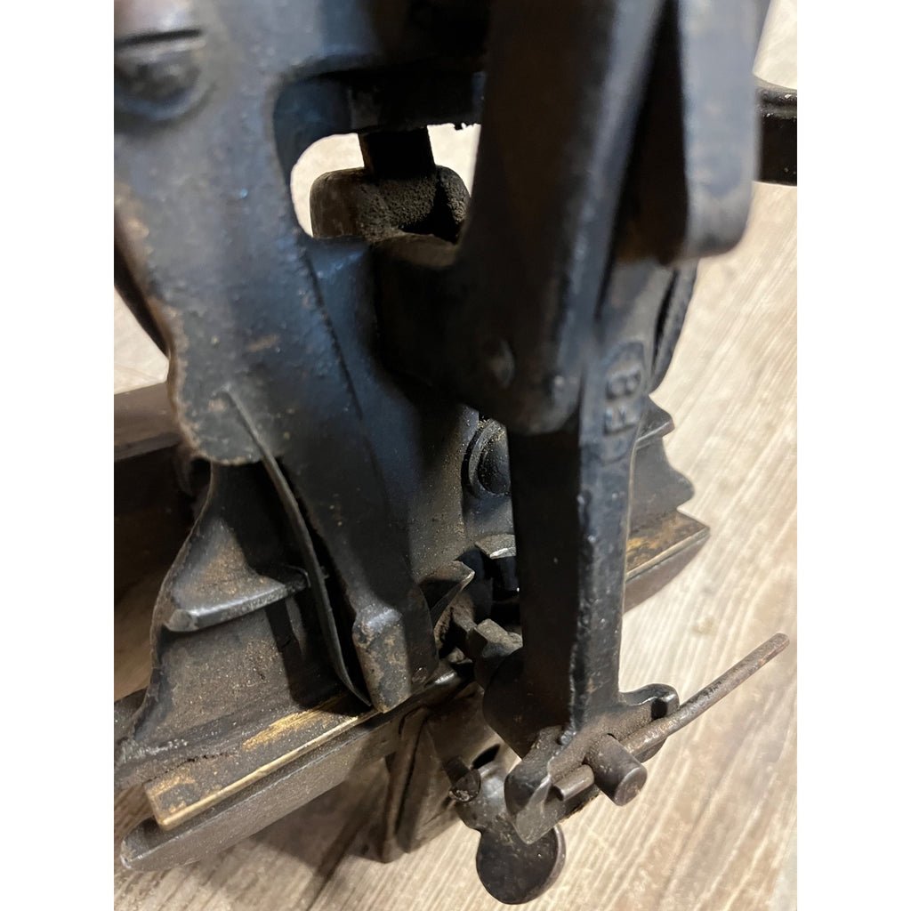 Antique American No. 1 Band Saw Blade Tooth Setter Hand Crank Tool