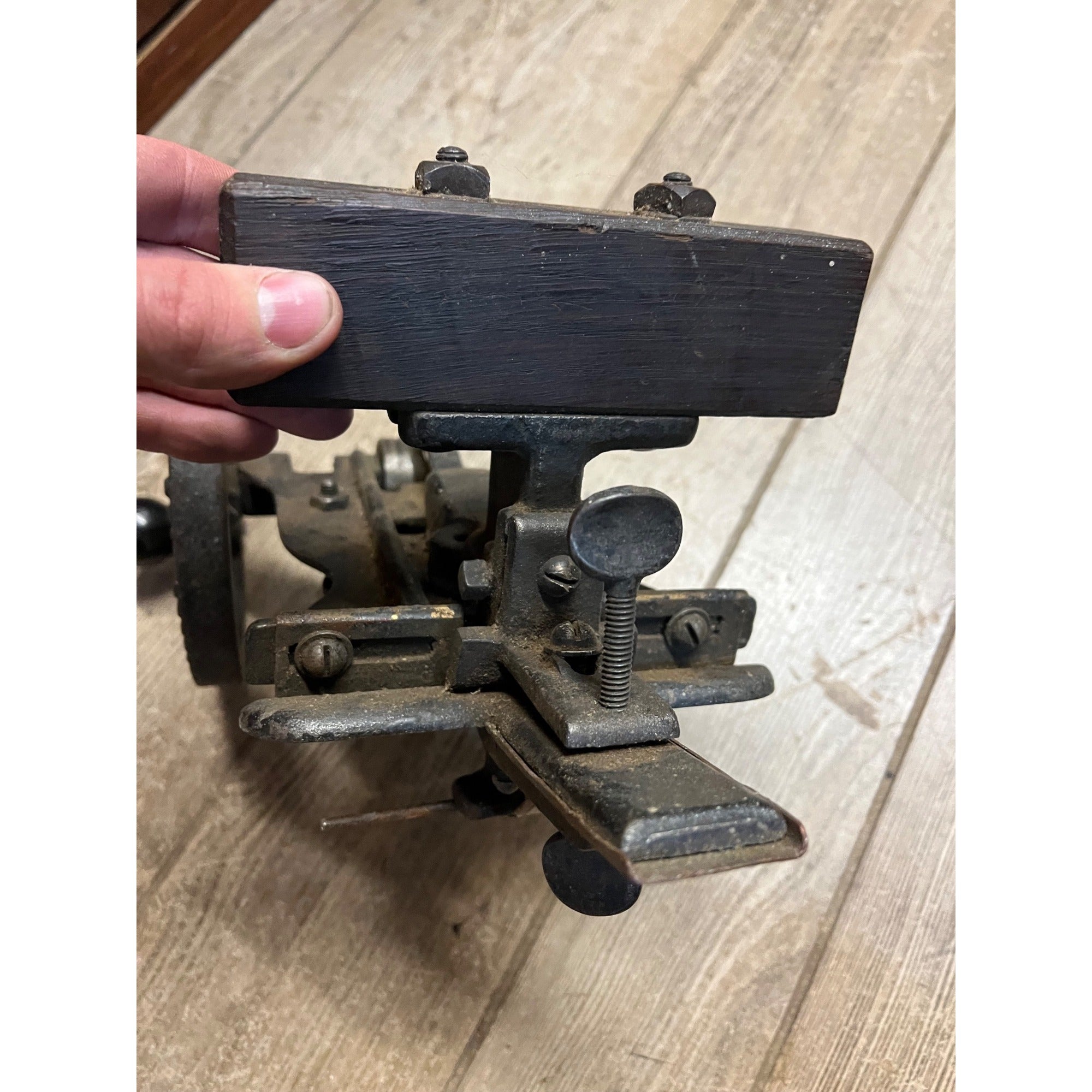 Antique American No. 1 Band Saw Blade Tooth Setter Hand Crank Tool