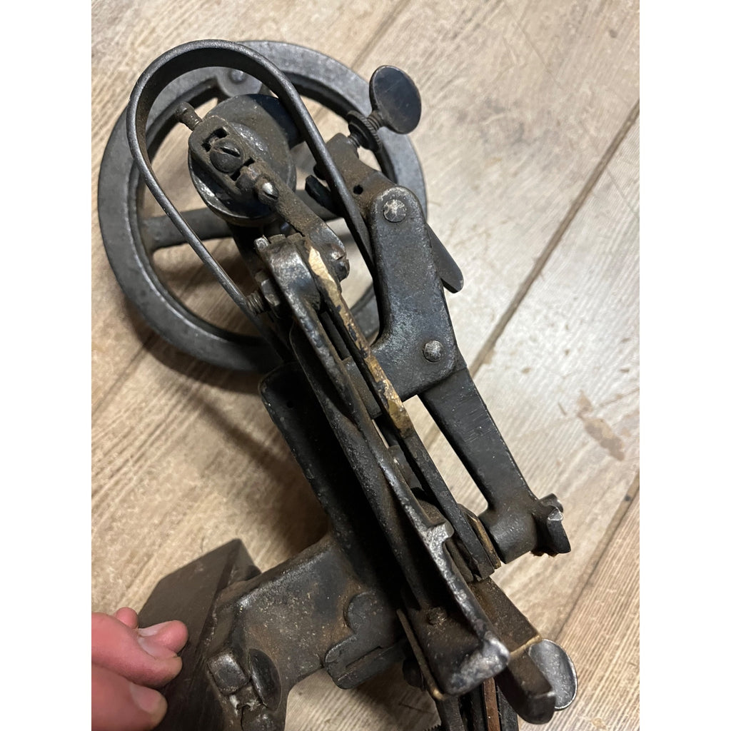 Antique American No. 1 Band Saw Blade Tooth Setter Hand Crank Tool