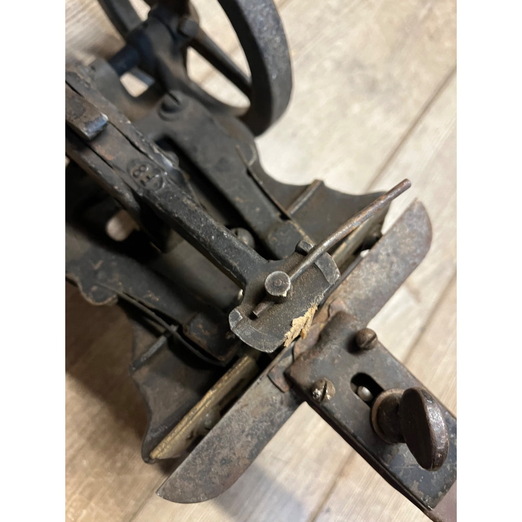 Antique American No. 1 Band Saw Blade Tooth Setter Hand Crank Tool