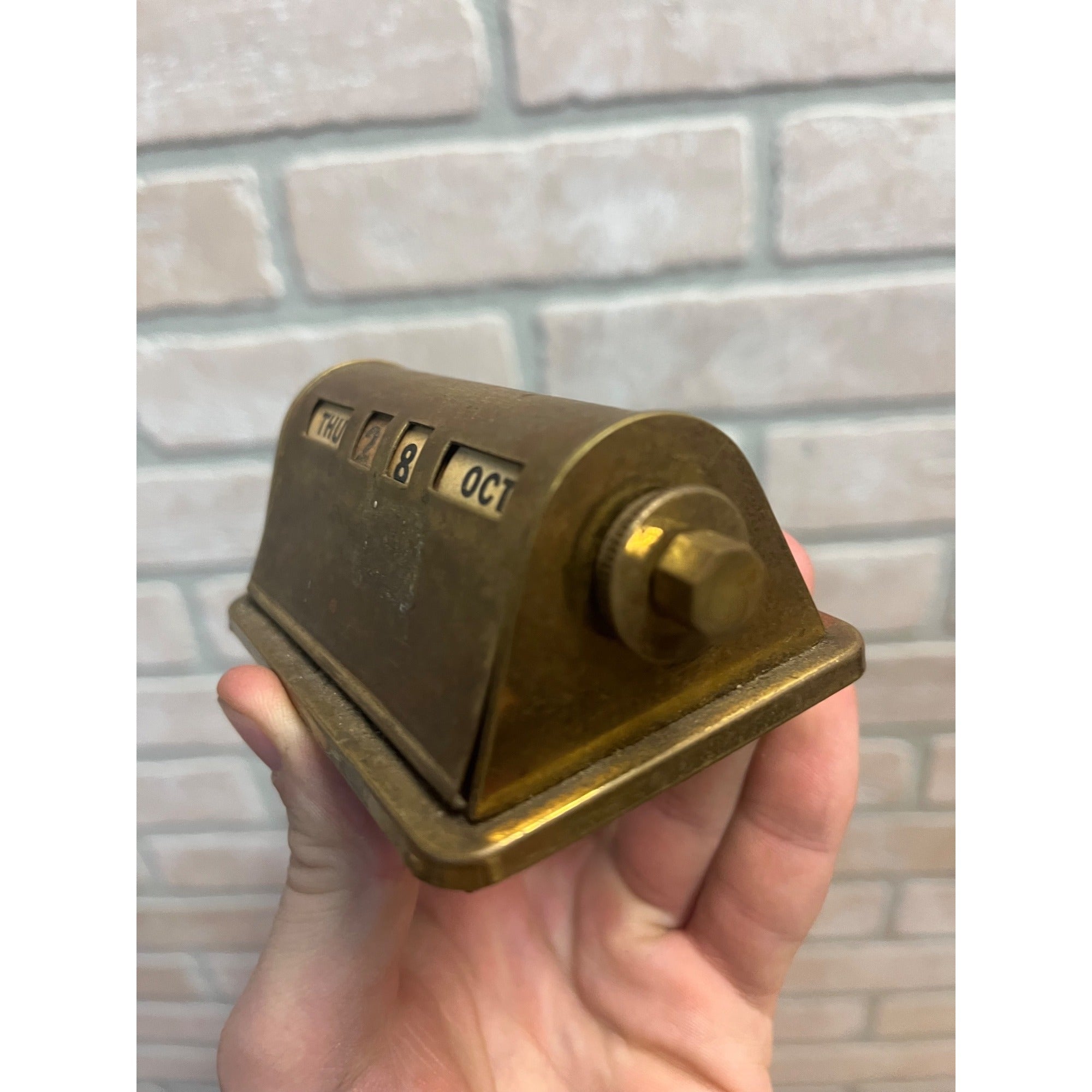 Vintage Perpetual Flip Mechanical Desktop Calendar Brass