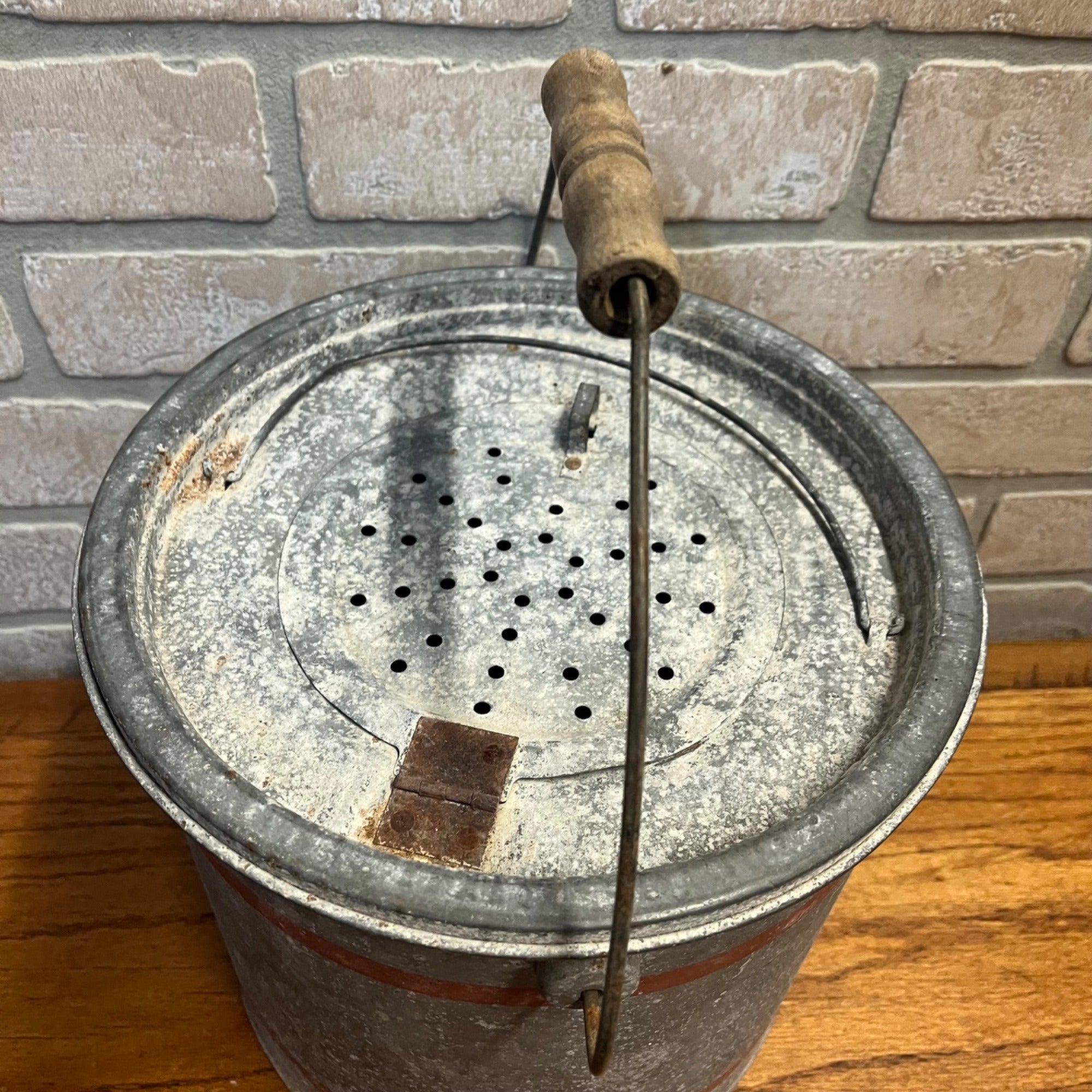 Vintage Metal Falls City Minnow Bucket With Lid and Wire Handle With Natural Wood Grip Primitive Cabin Decor
