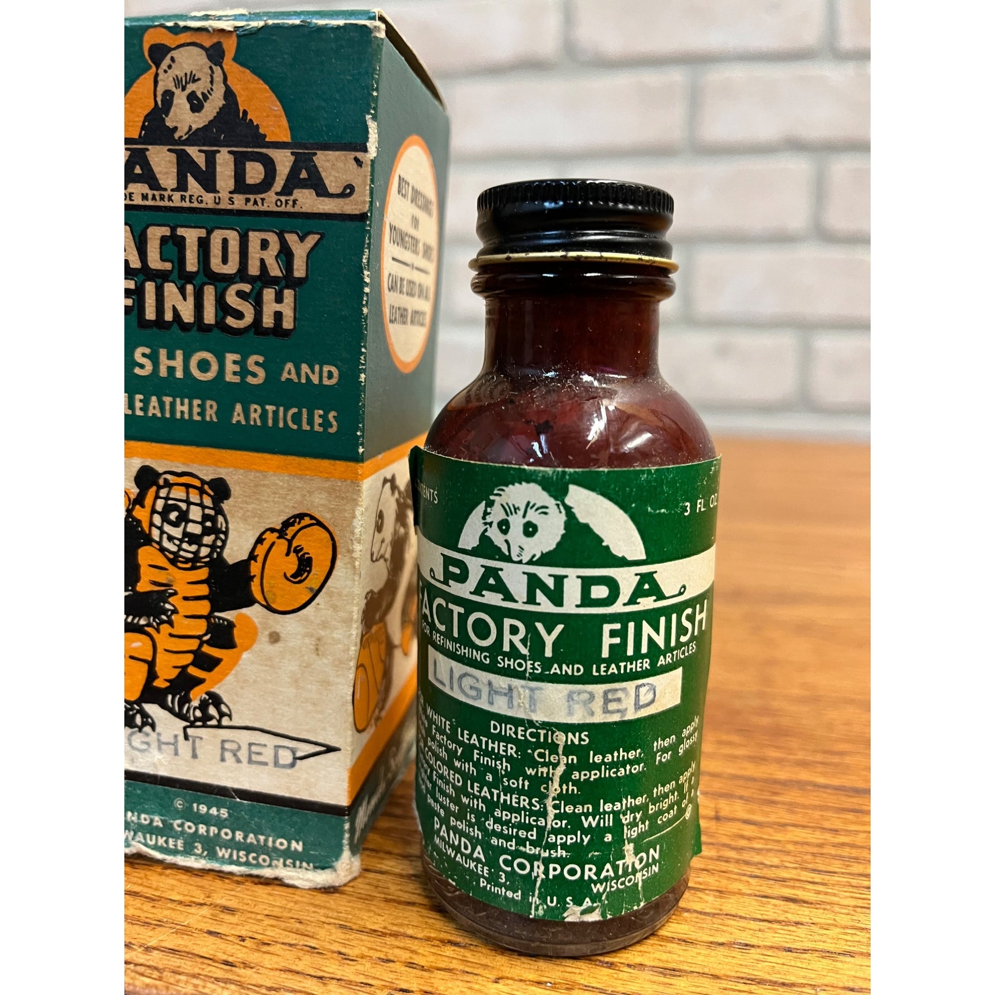 Vintage Panda Shoe Leather Polish Bottle + Box Milwaukee Wis Advertising 1948