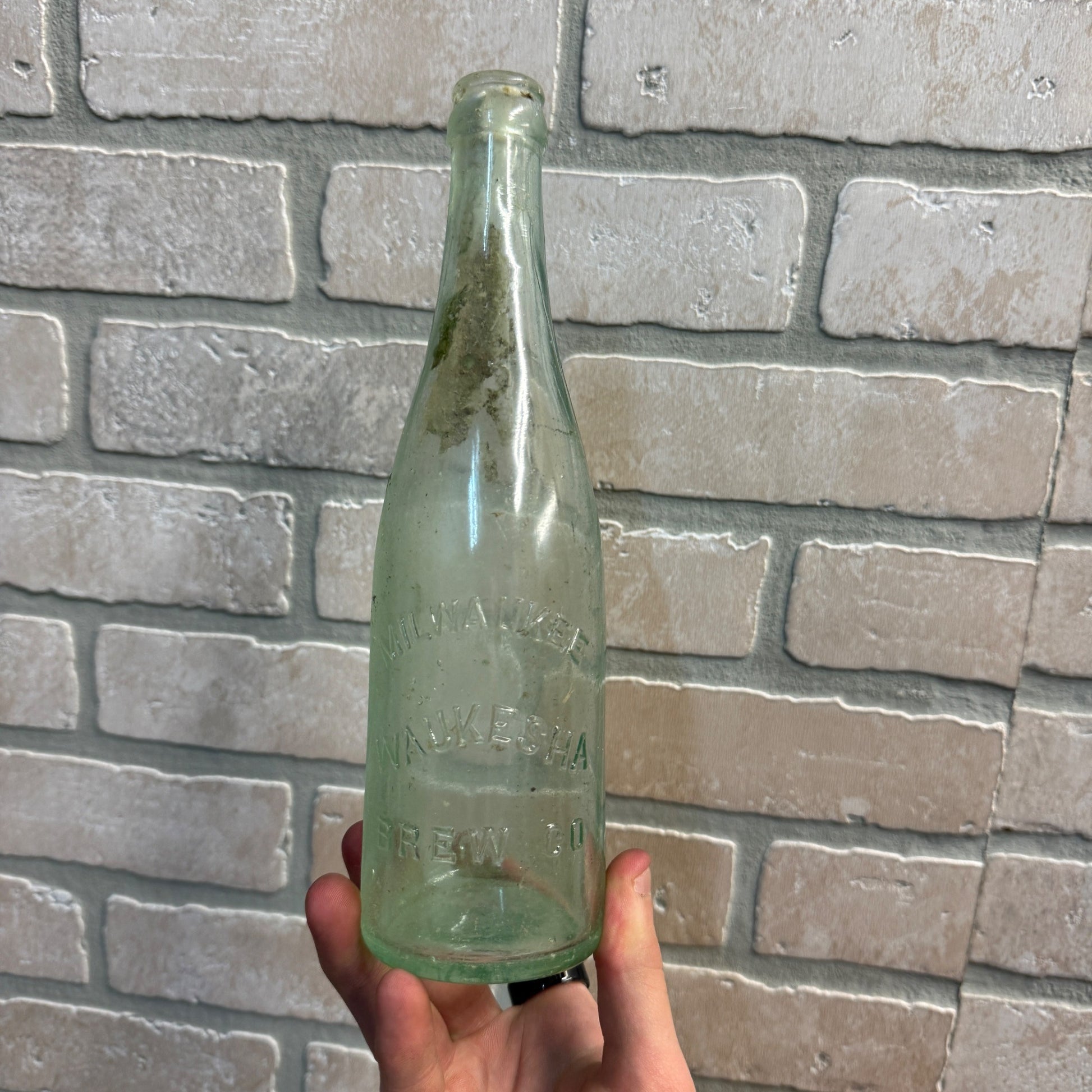 Vintage Pre-Pro Milwaukee Waukesha Brew Co. Clear Beer Bottle Wisconsin 12oz