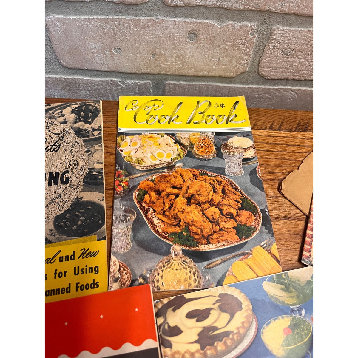 WWII Homefront - Victory Gardens, Food, Recipes, Rationing; Wartime Cook Books