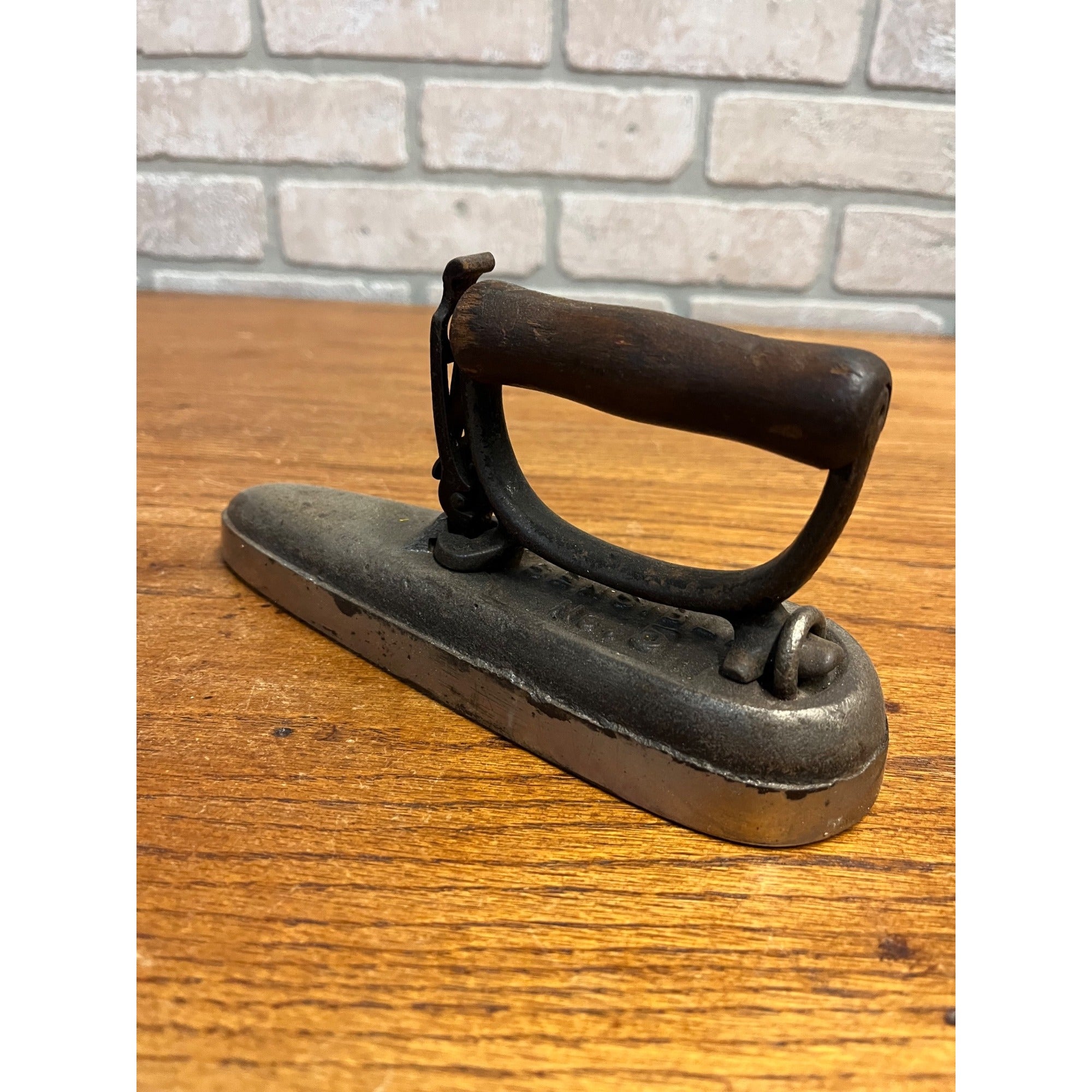 Vintage/Antique Sensible Sad Iron Number 5 with Removable Handle Collar Sleeves