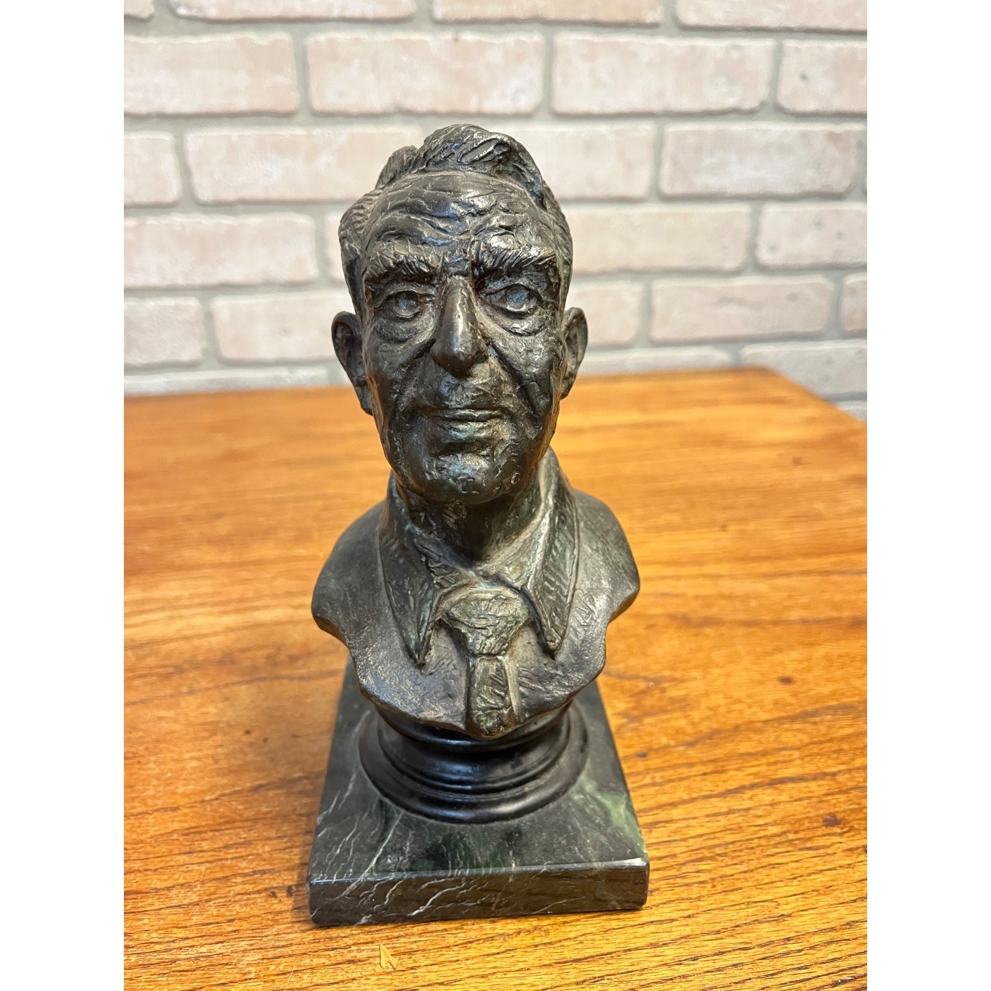 Vintage Peter Helck Bronze Bust Larry Braun Meadow Brook Concours Racing Trophy
