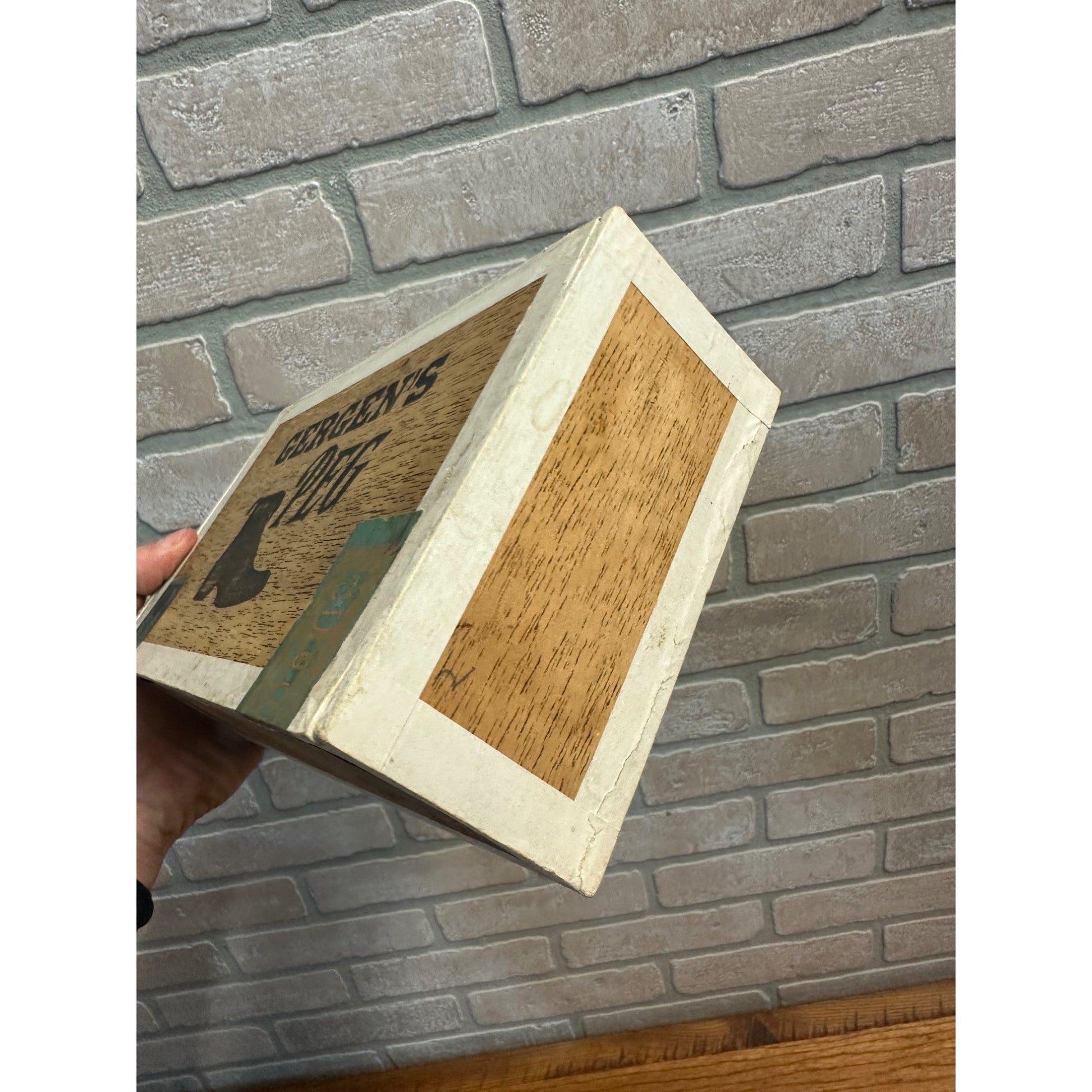 Vintage Gergen's Shoe Peg Cigar Wooden Box Advertising Display Wisconsin