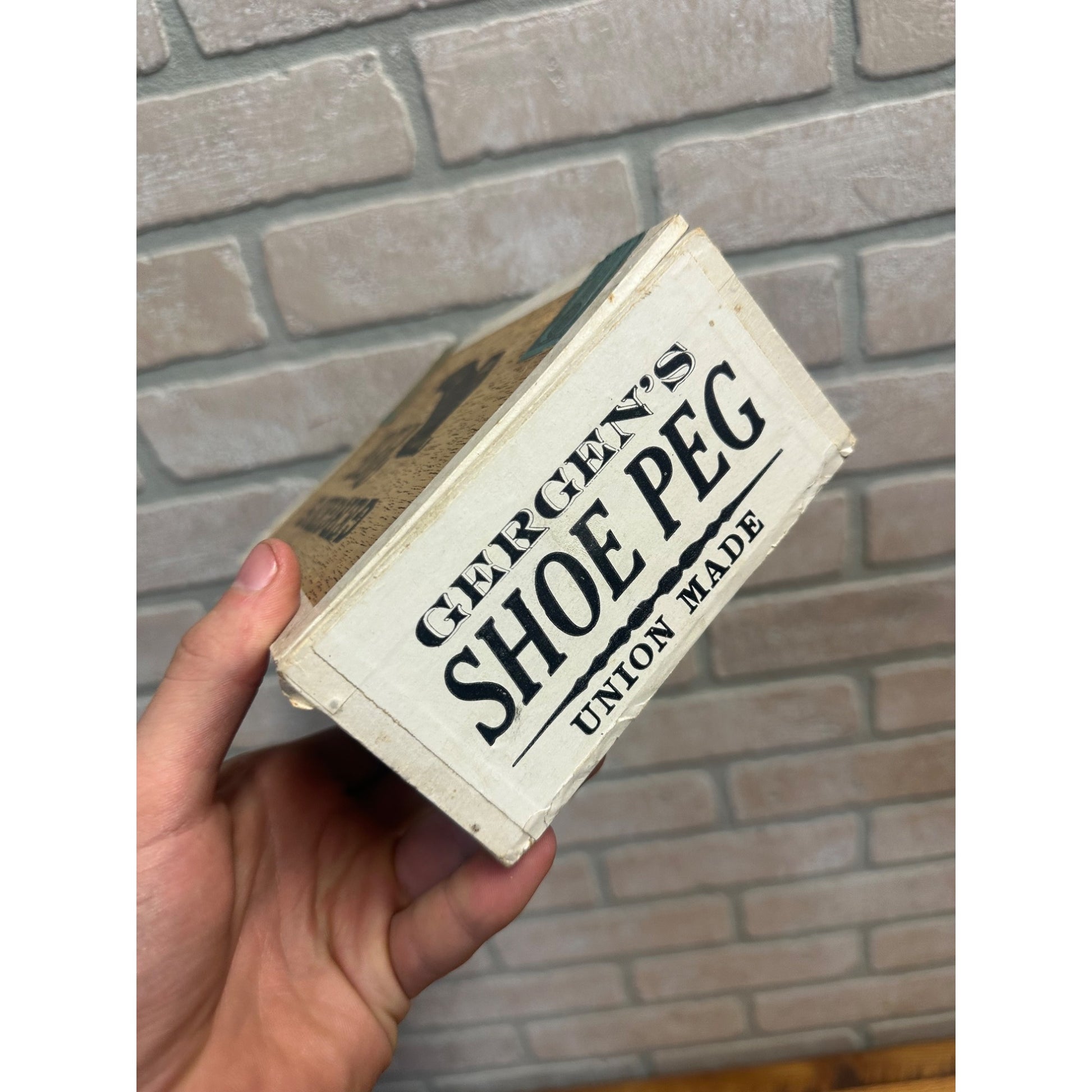 Vintage Gergen's Shoe Peg Cigar Wooden Box Advertising Display Wisconsin