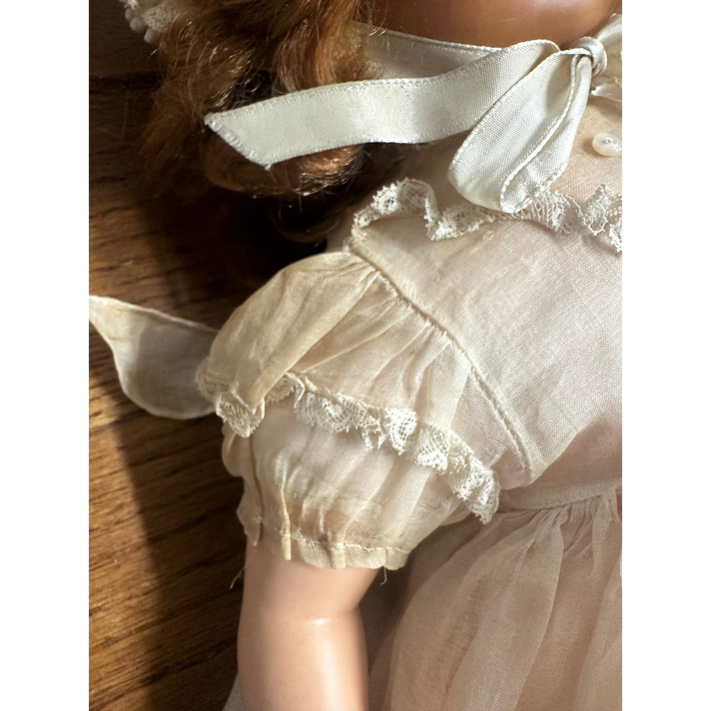 Vintage Madame Alexander Mama Crier Doll Red Hair 18"