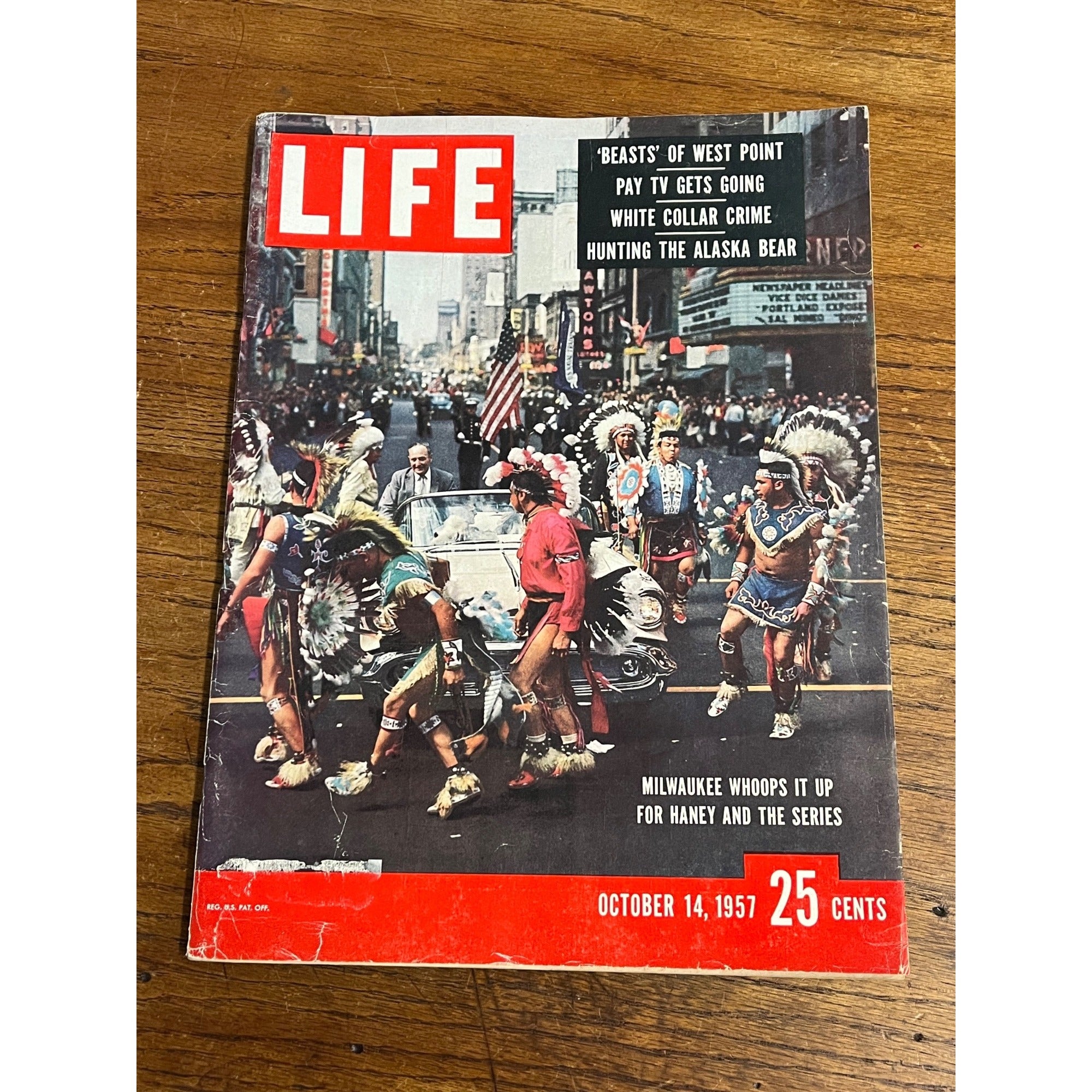 1957 October 14 Life Magazine - Milwaukee Braves World Series Parade Whoops