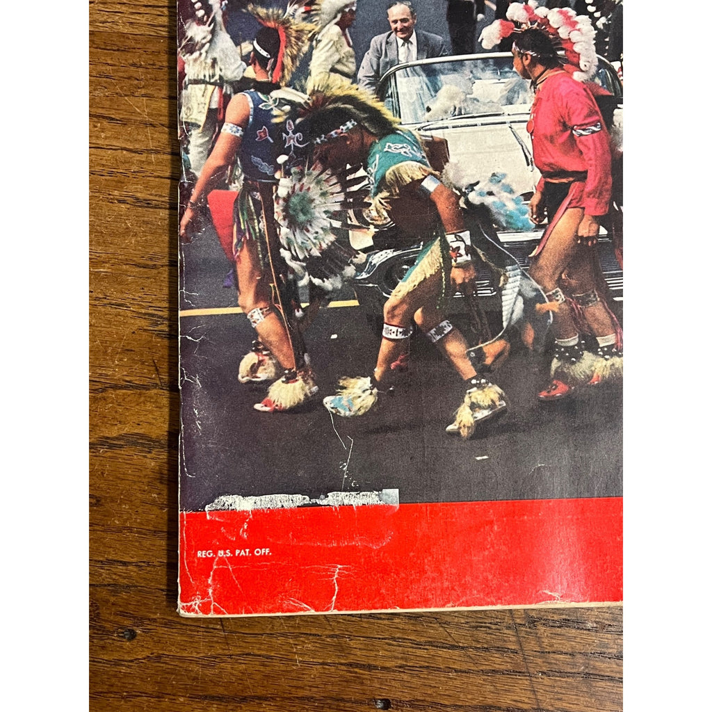 1957 October 14 Life Magazine - Milwaukee Braves World Series Parade Whoops