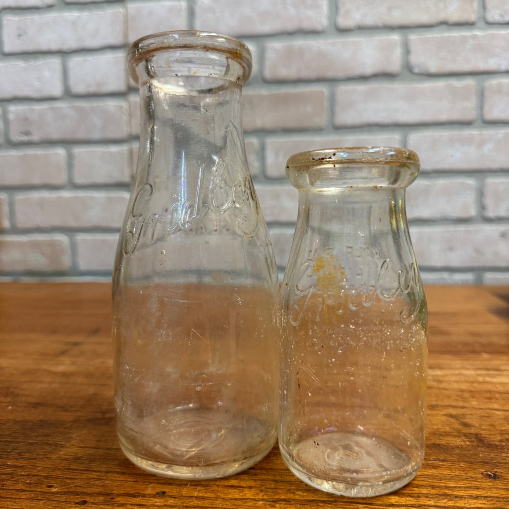 Pair Gridley Dairy Milwaukee Wis Pint & Half Pint Dairy Milk Bottle Embossed