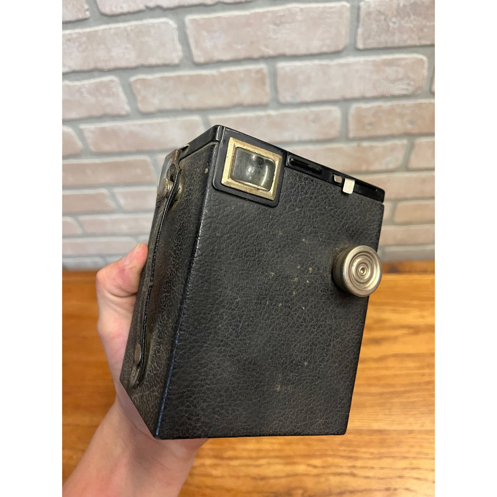 Vintage Eastman Kodak Brownie Target Box Camera Six-20 - Untested