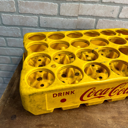 RARE OLD YELLOW DRINK COCA-COLA IN BOTTLES Hard Plastic Carrier for 24 Bottles