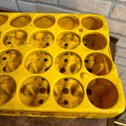 RARE OLD YELLOW DRINK COCA-COLA IN BOTTLES Hard Plastic Carrier for 24 Bottles