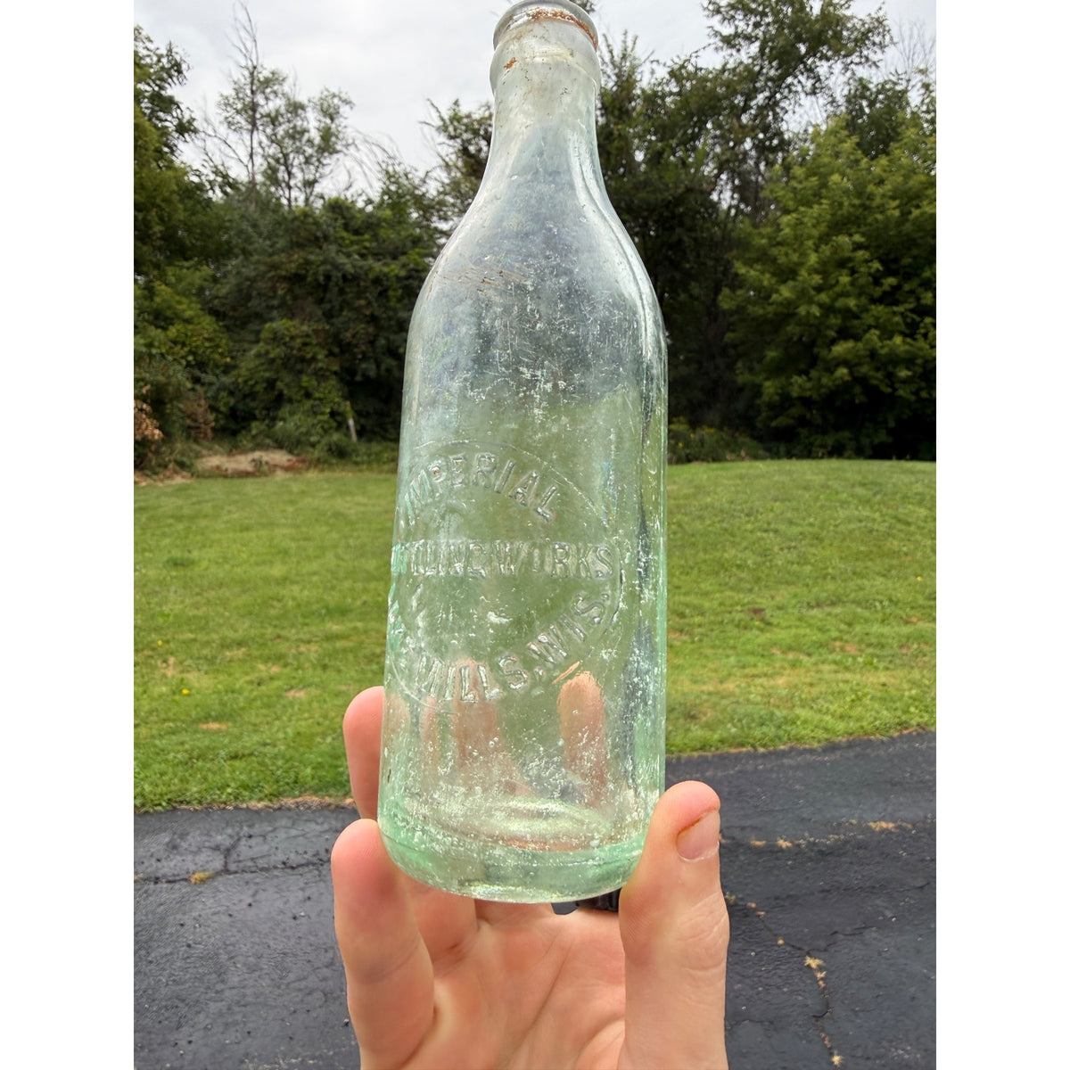 Scarce Imperial Bottling Works Lake Mills, Wisconsin 1910s Crown Top Soda Bottle Wis