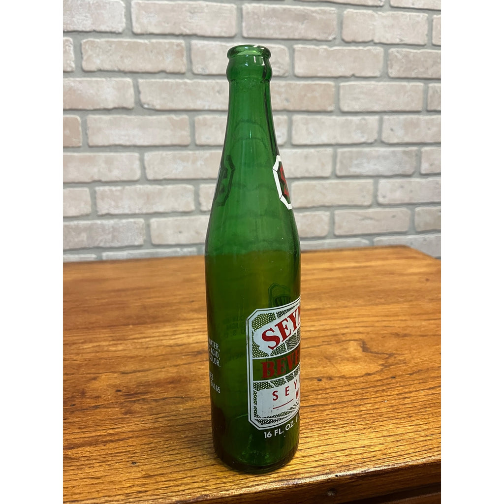 Vintage Seymour Beverages ACL 16oz GREEN Glass Soda Bottle Wisconsin Wis WI