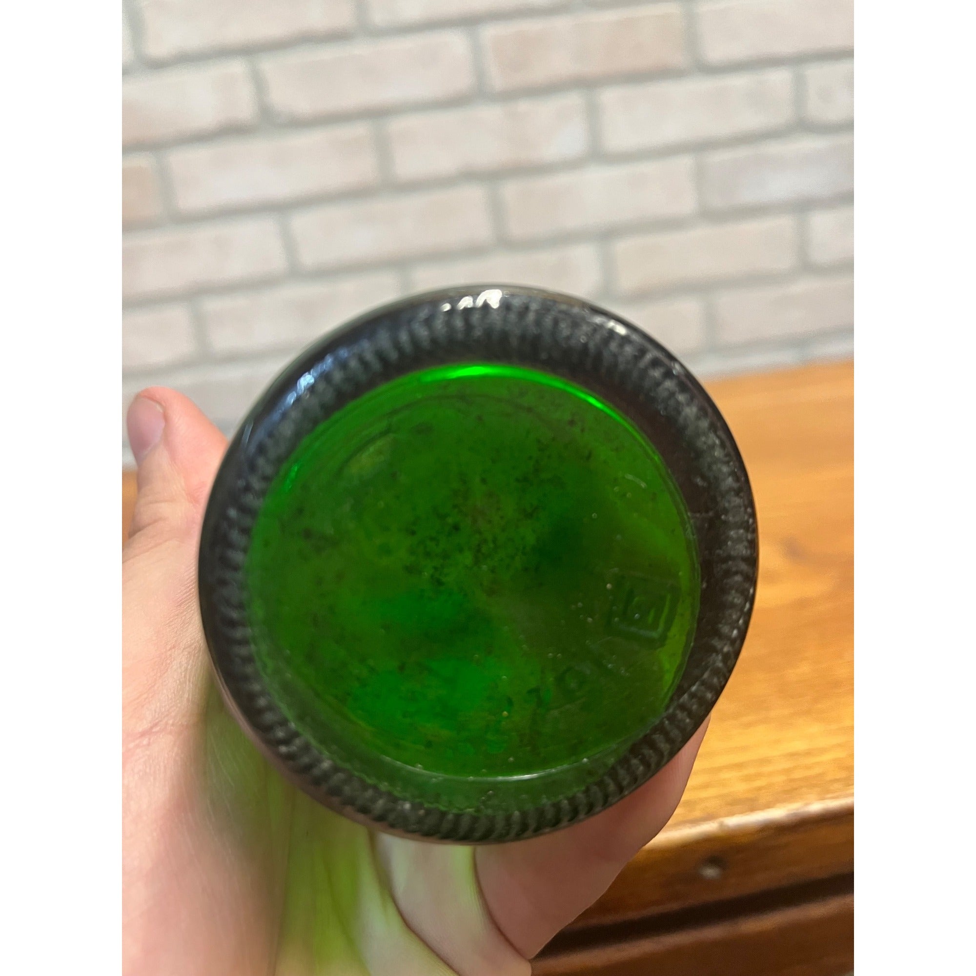 Vintage Seymour Beverages ACL 16oz GREEN Glass Soda Bottle Wisconsin Wis WI