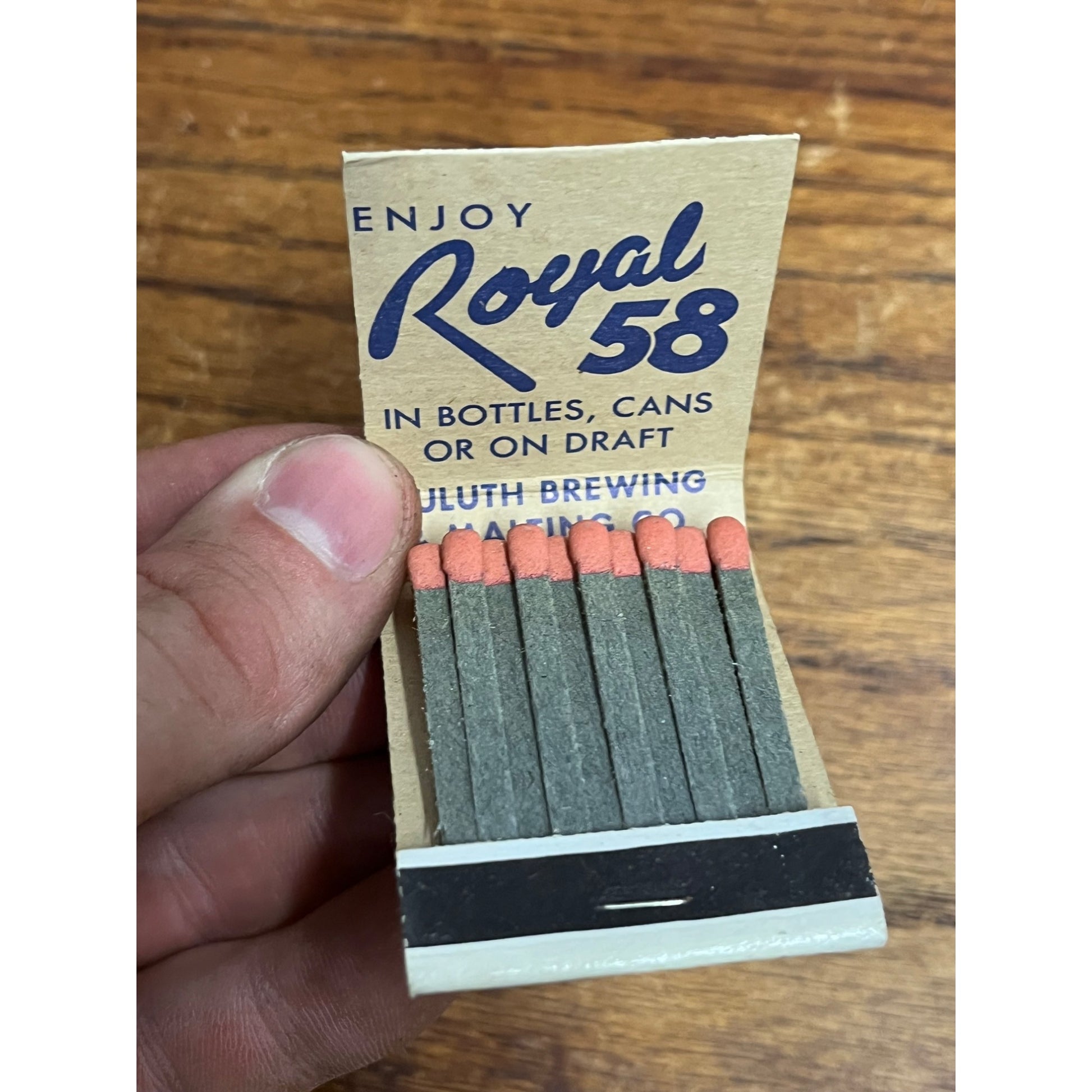 Vintage Royal 58 Beer Matchbook Matches Duluth Brewing and Malting Co. MN Unstruck